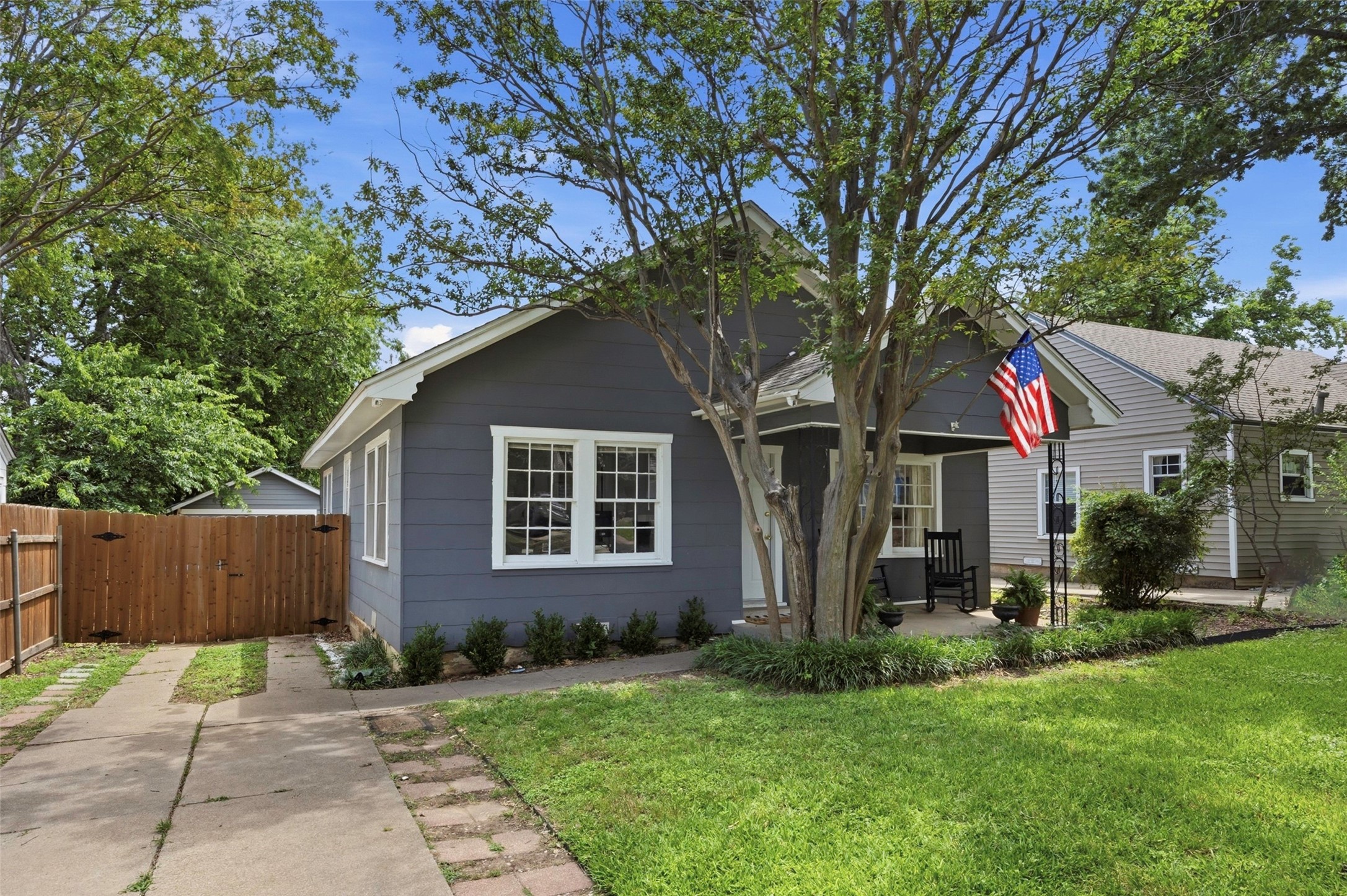 3821 El Campo Avenue Fort Worth TX 76107