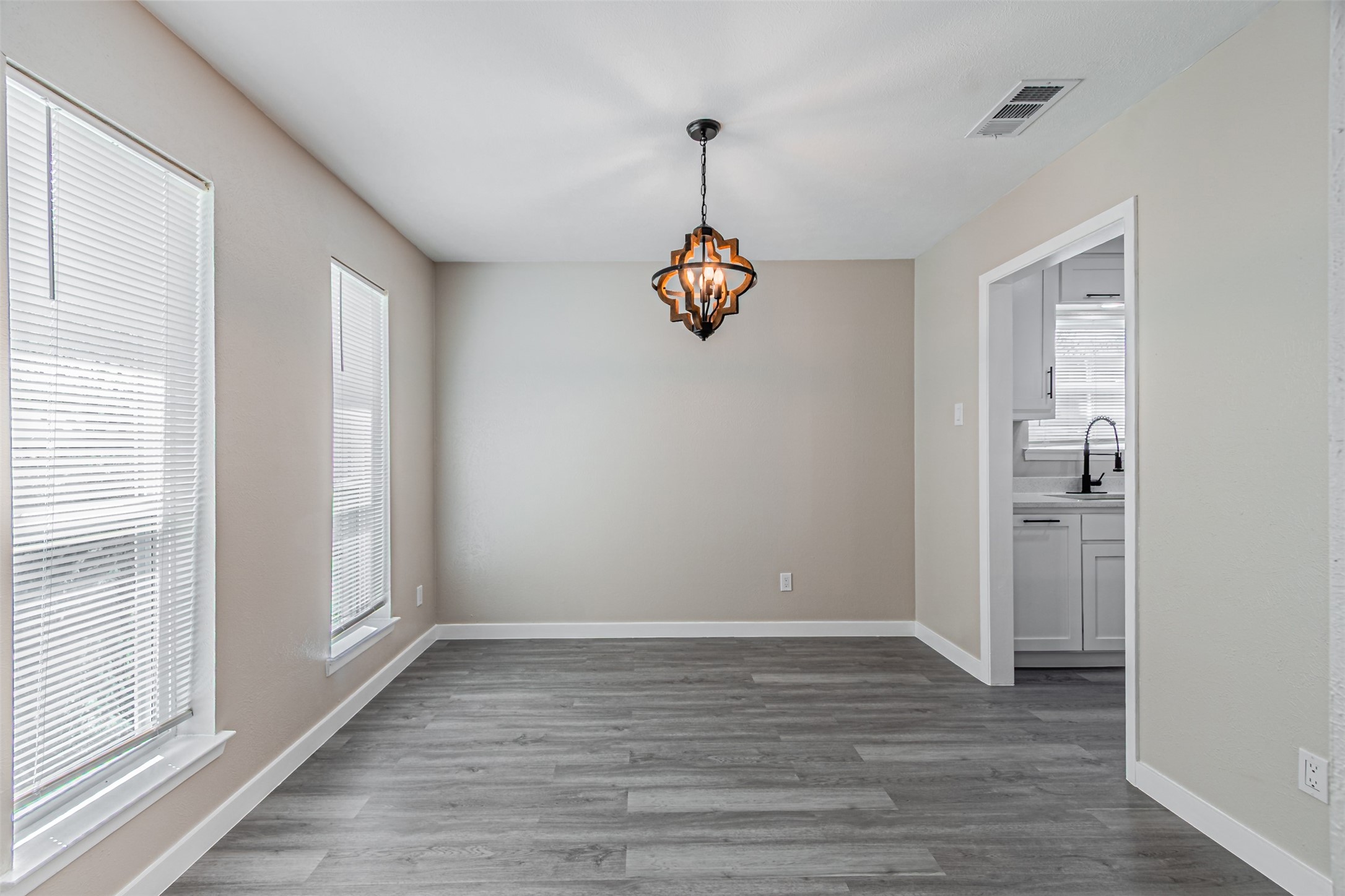 1509 Crockett Street Garland TX 75042