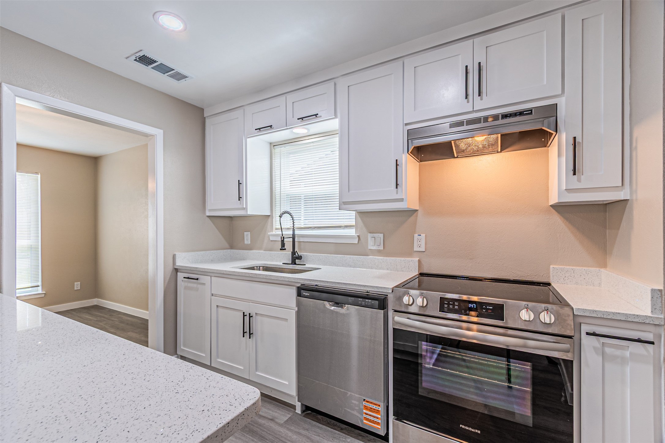 1509 Crockett Street Garland TX 75042