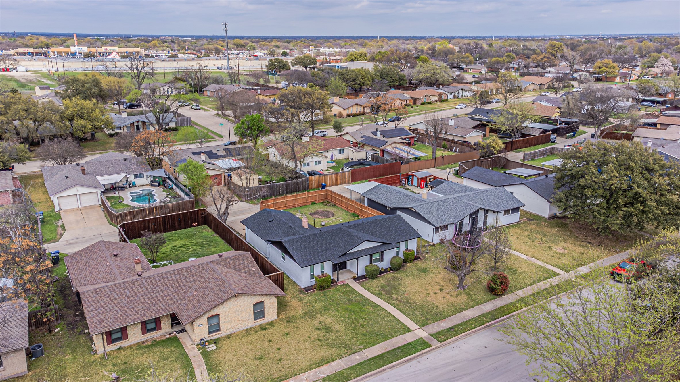 1509 Crockett Street Garland TX 75042