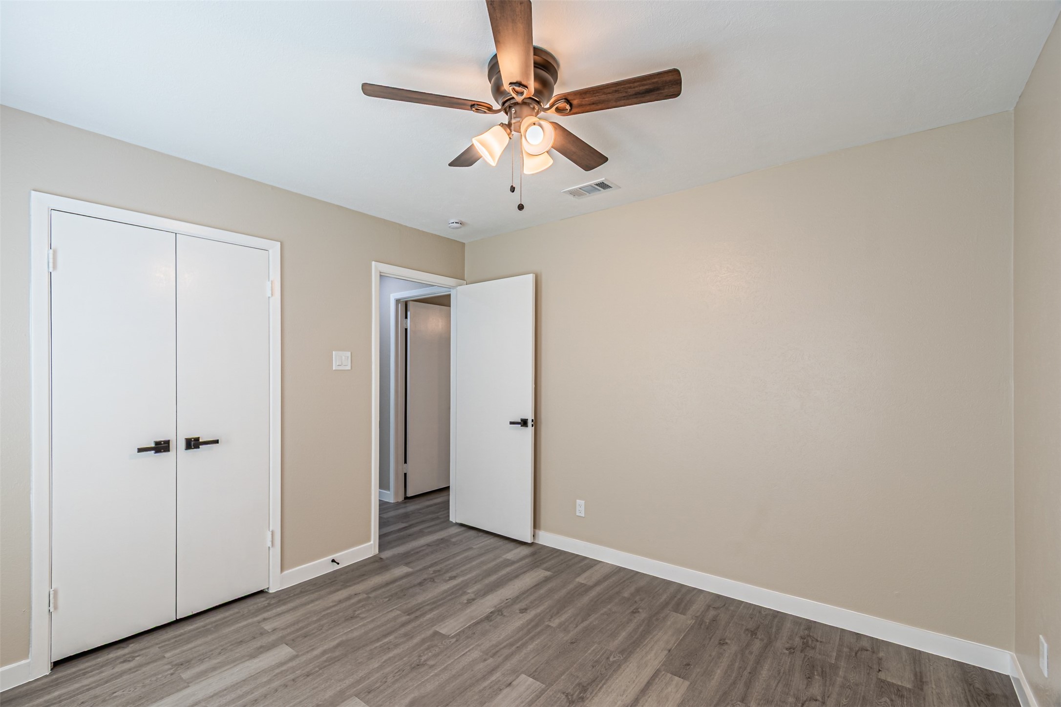 1509 Crockett Street Garland TX 75042