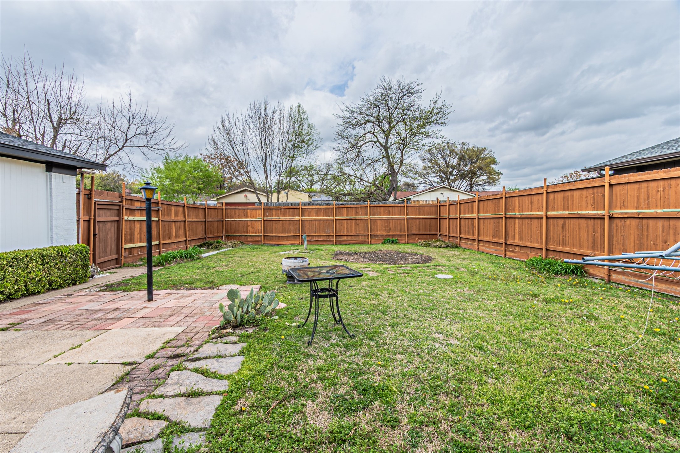 1509 Crockett Street Garland TX 75042