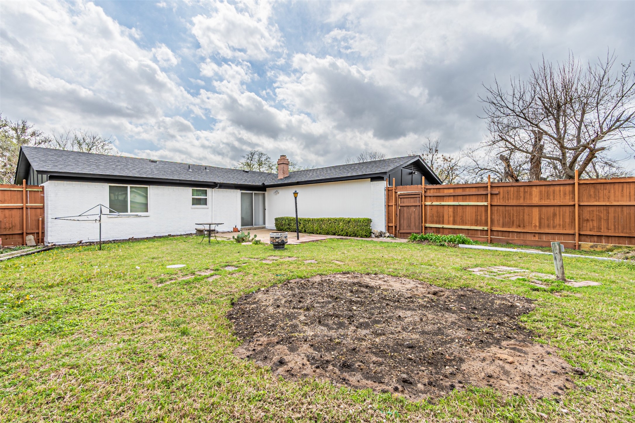 1509 Crockett Street Garland TX 75042