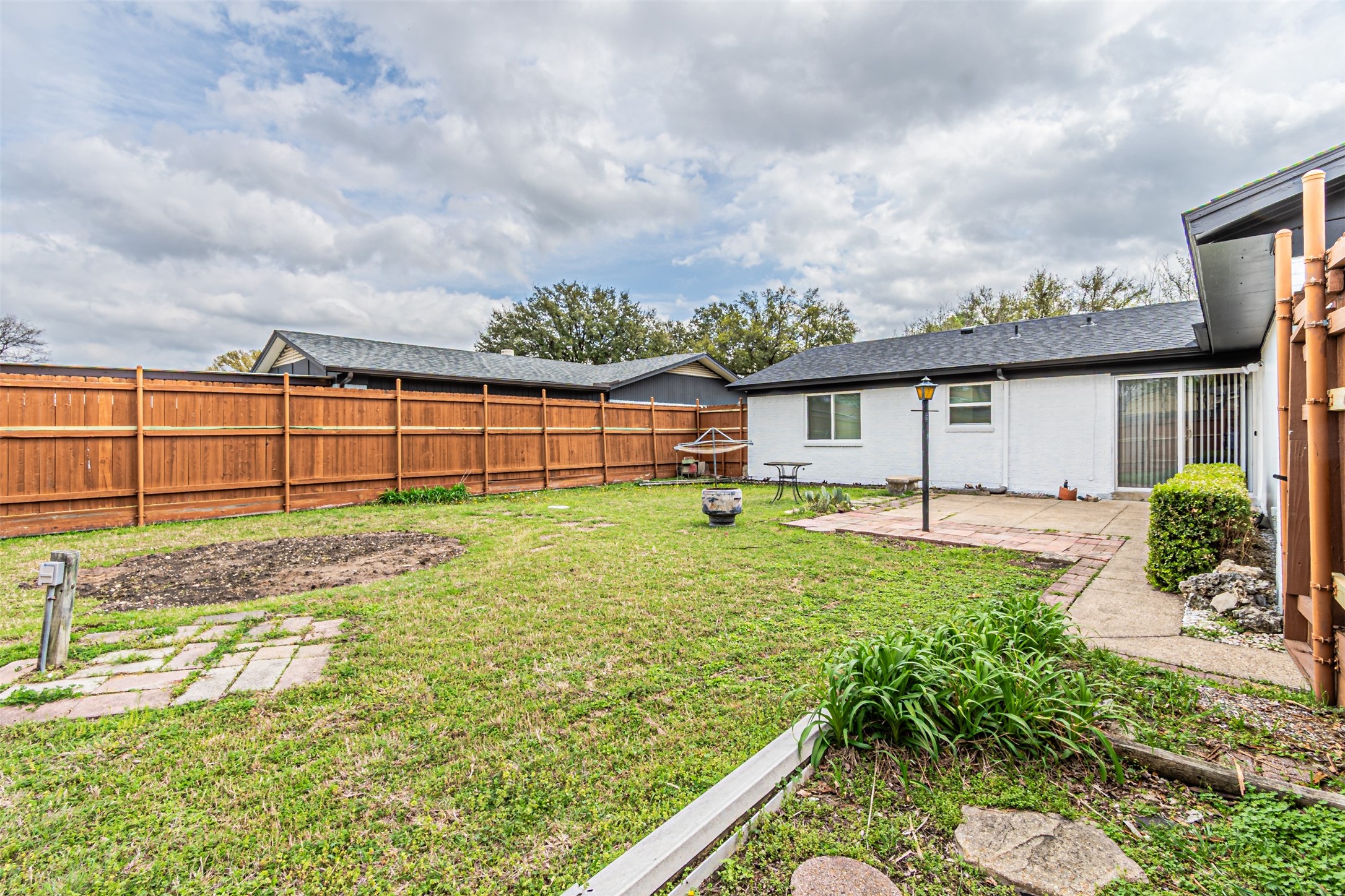 1509 Crockett Street Garland TX 75042