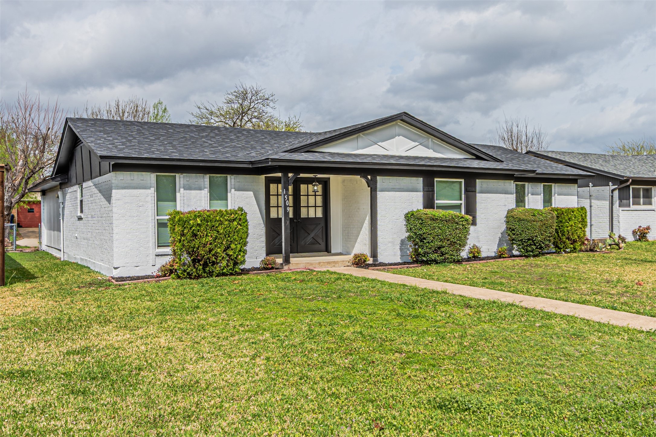 1509 Crockett Street Garland TX 75042