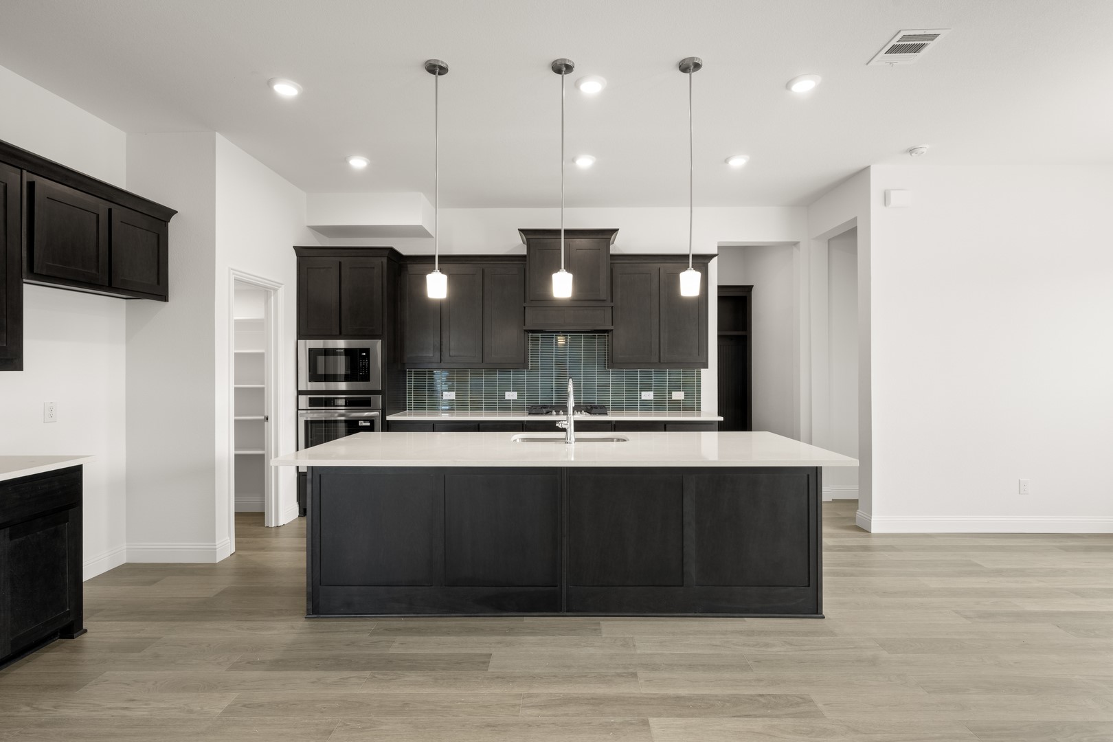 808 Stone Eagle Drive Azle TX 76020