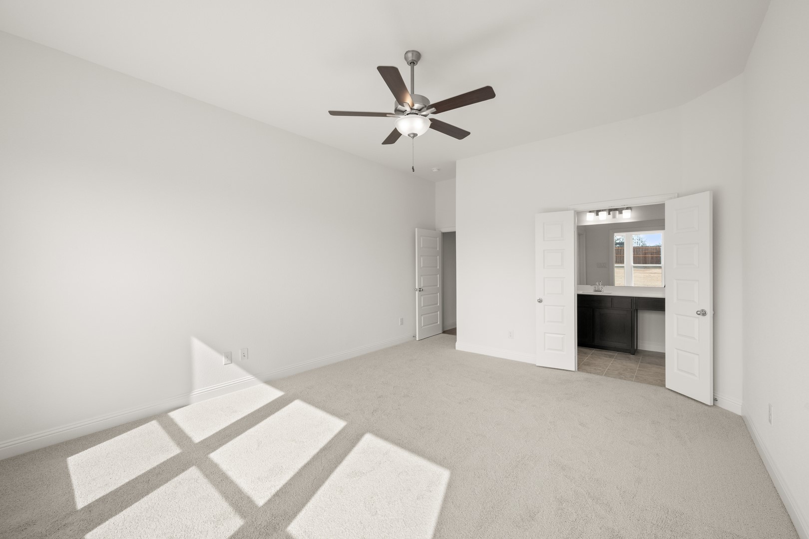 808 Stone Eagle Drive Azle TX 76020