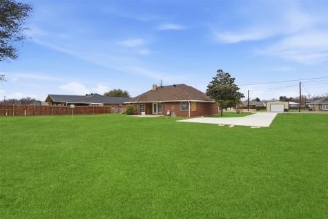 3917 Country Meadows Circle Granbury TX 76049