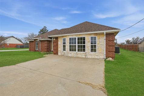 3917 Country Meadows Circle Granbury TX 76049