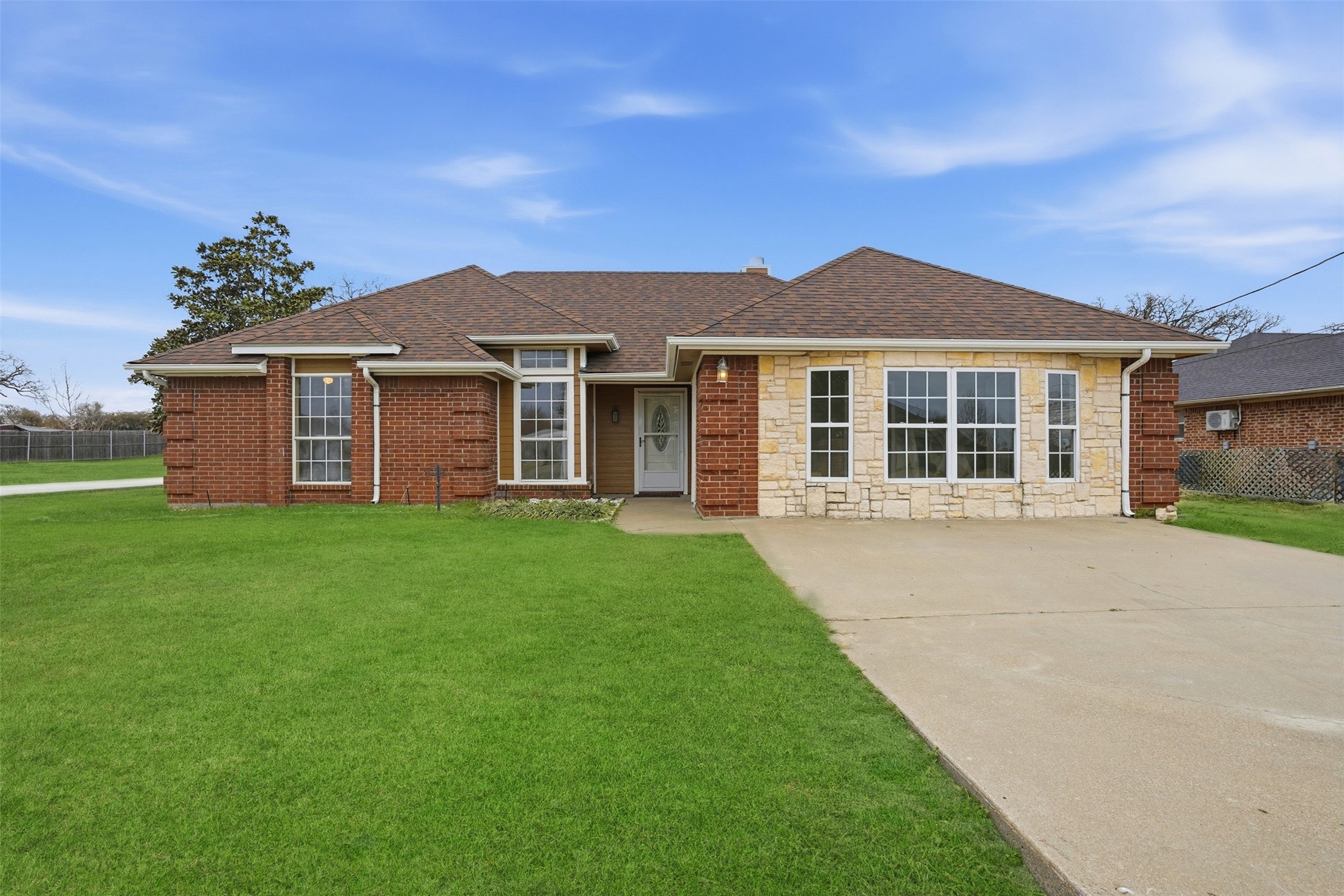 3917 Country Meadows Circle Granbury TX 76049