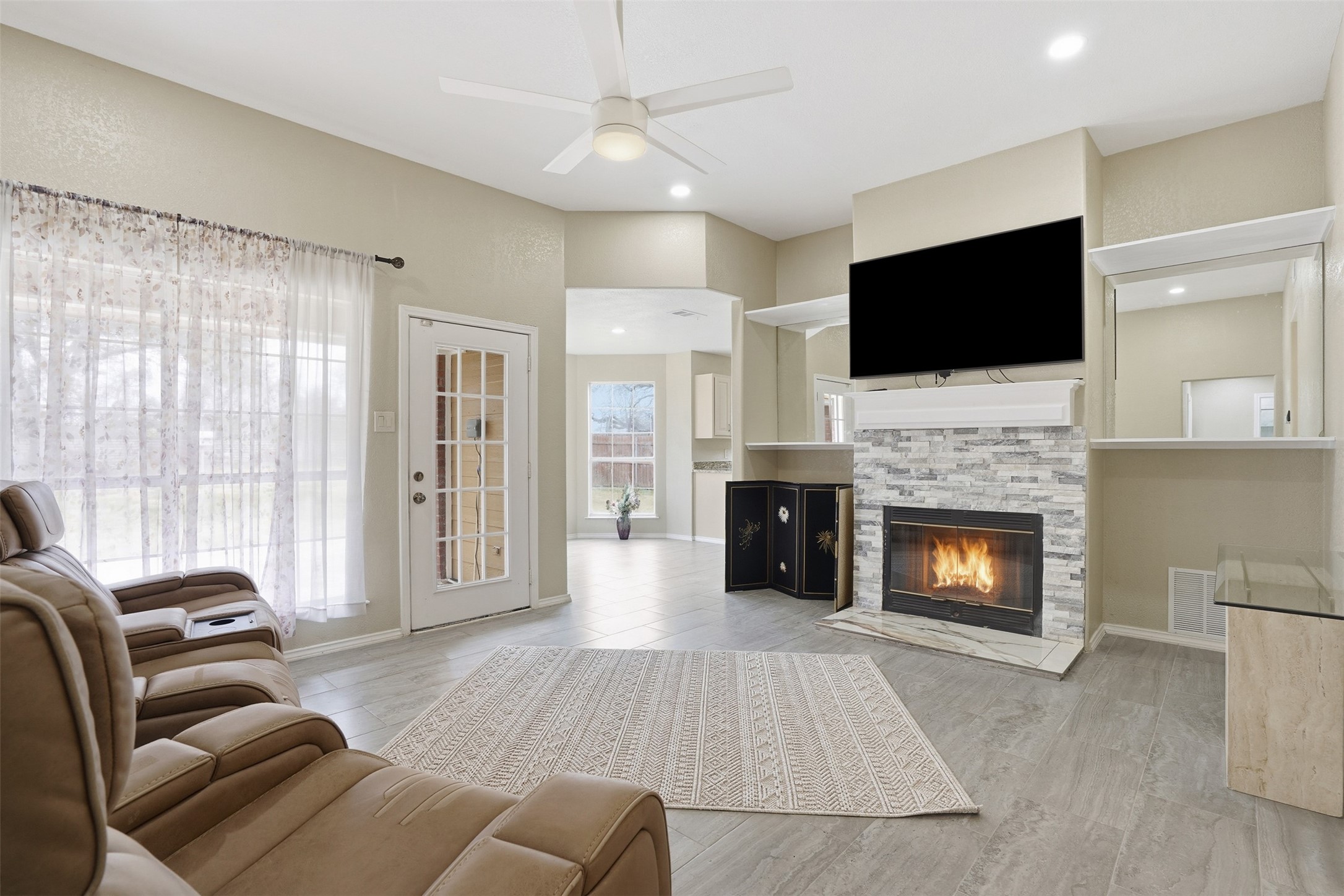 3917 Country Meadows Circle Granbury TX 76049