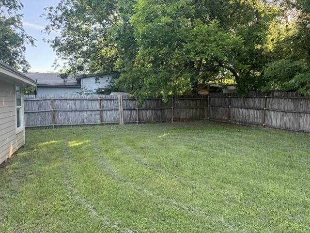 1004 Sanders Street Bowie TX 76230