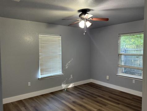 1004 Sanders Street Bowie TX 76230