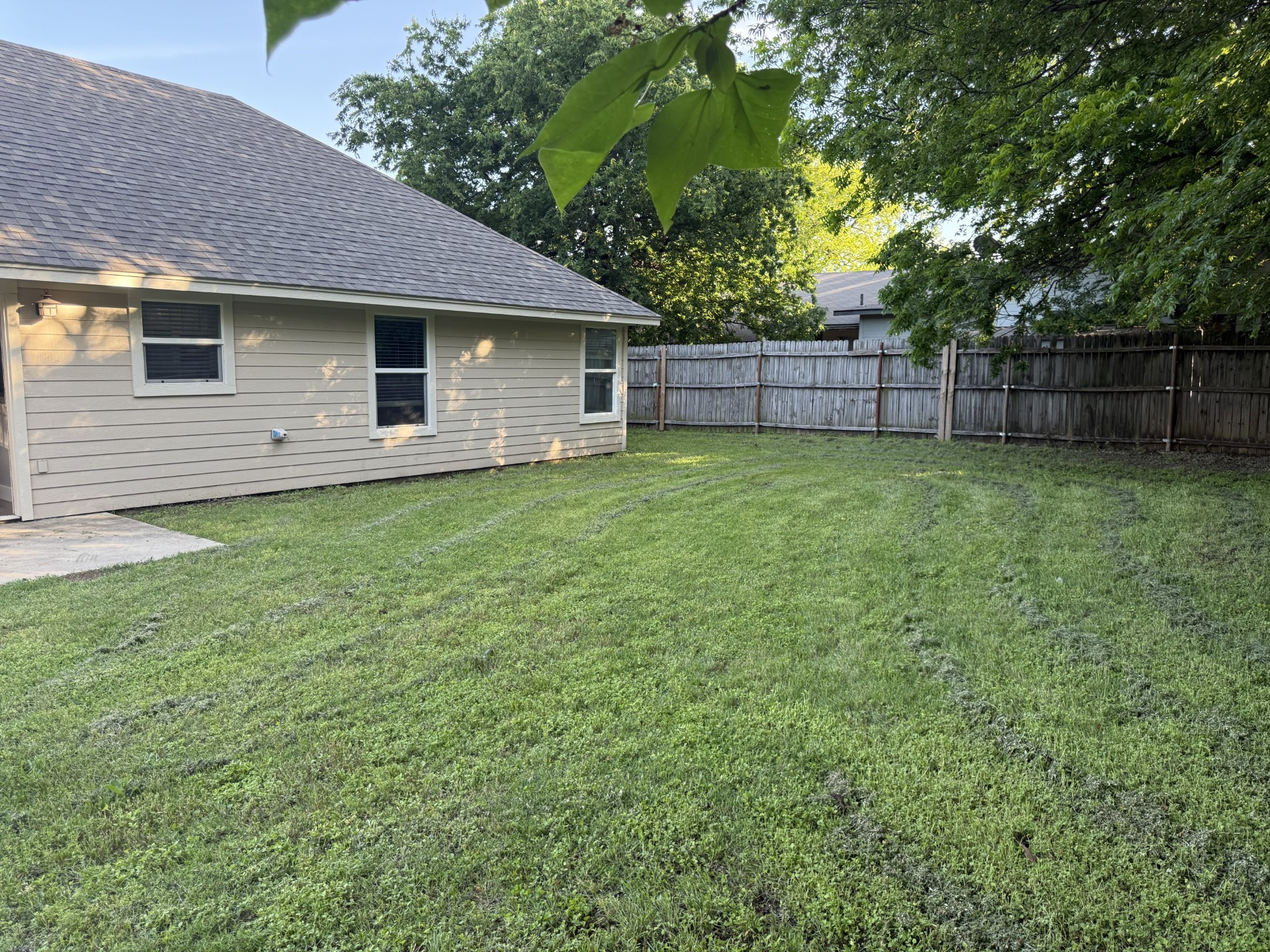 1004 Sanders Street Bowie TX 76230