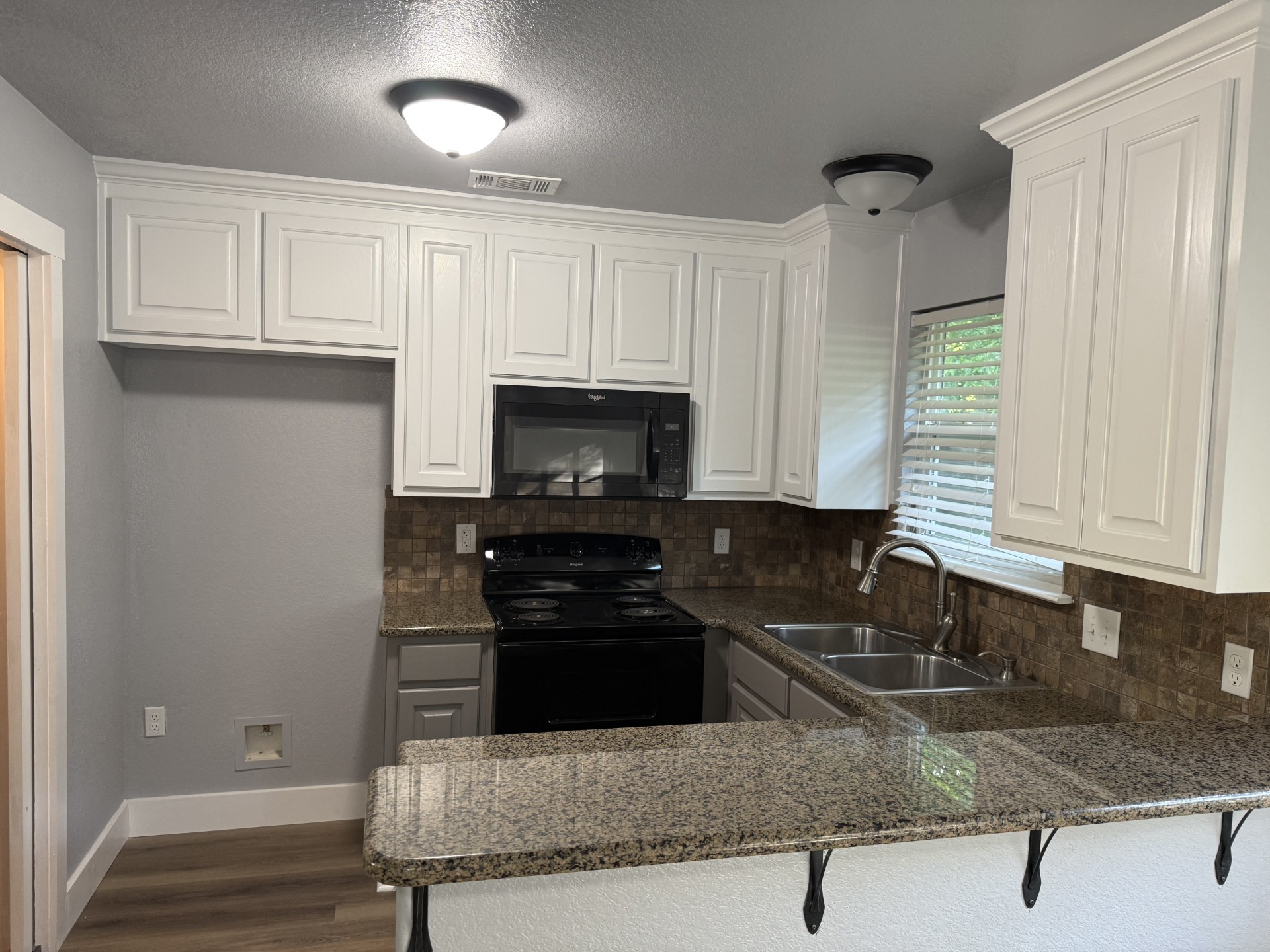 1004 Sanders Street Bowie TX 76230