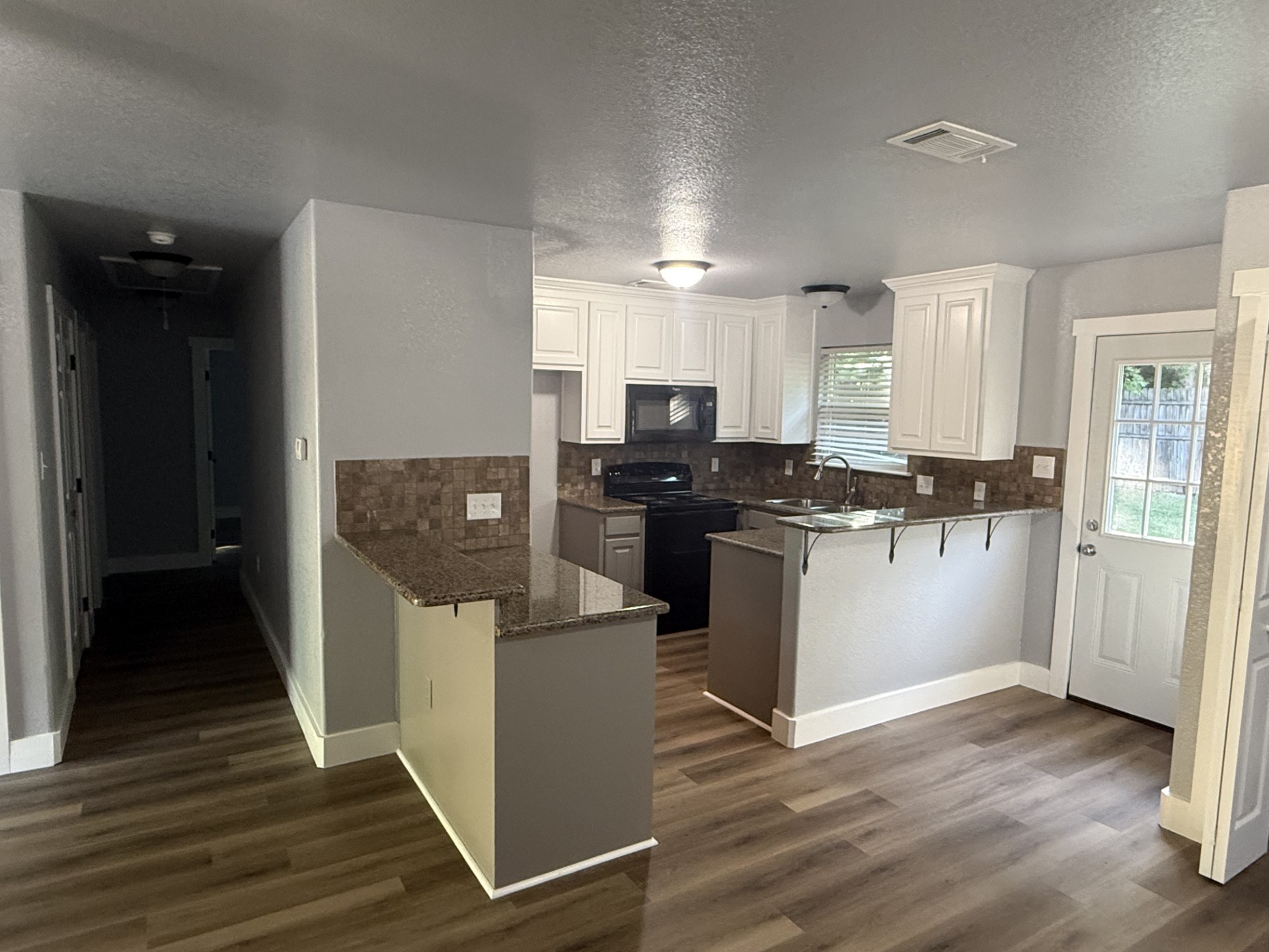 1004 Sanders Street Bowie TX 76230