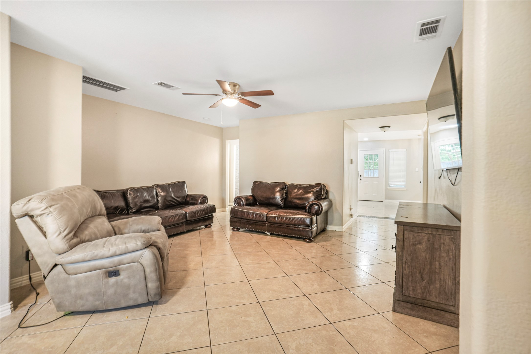 813 Beacon Hill Drive Irving TX 75061