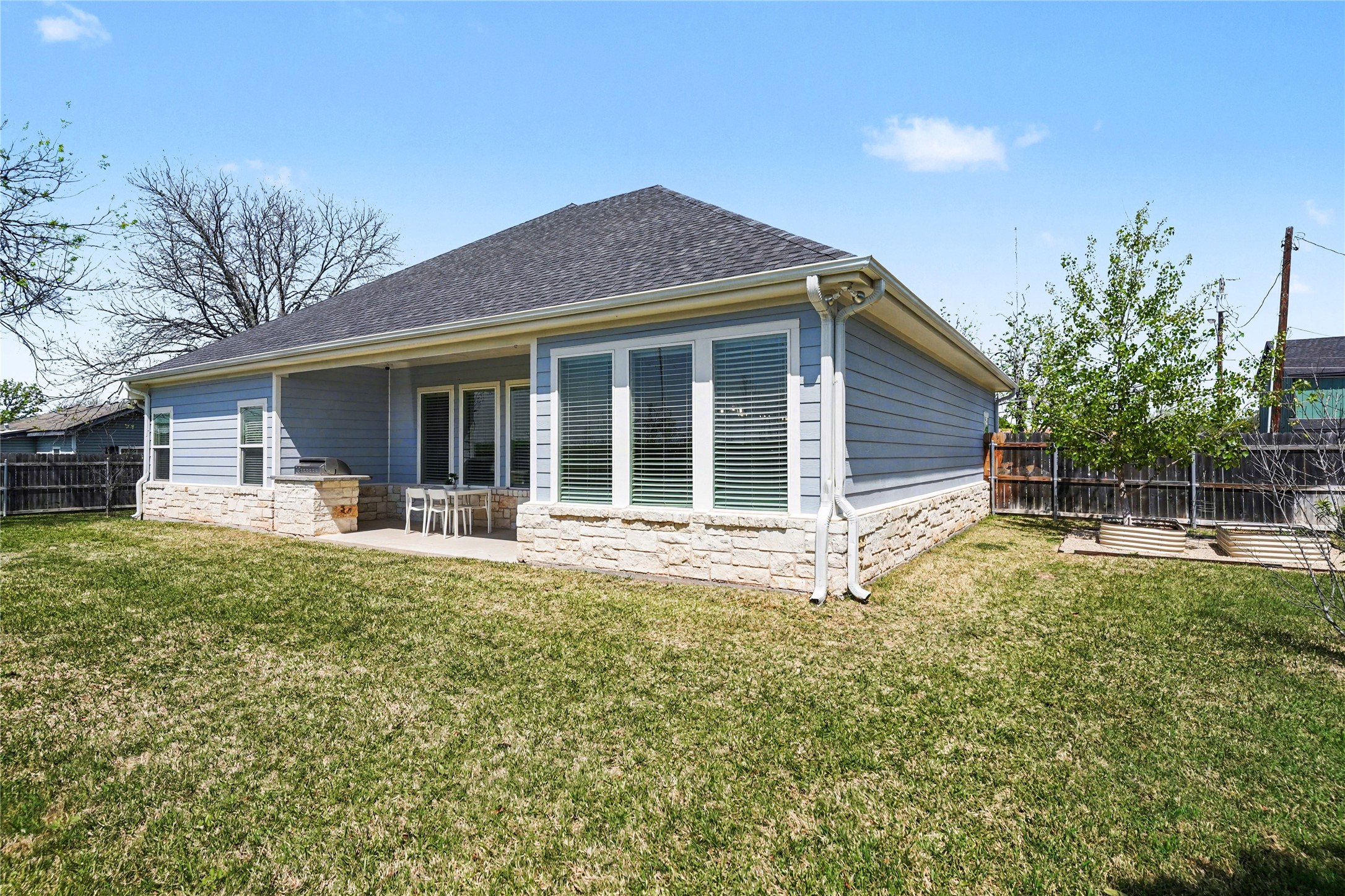 2425 S 16th Street Waco TX 76706