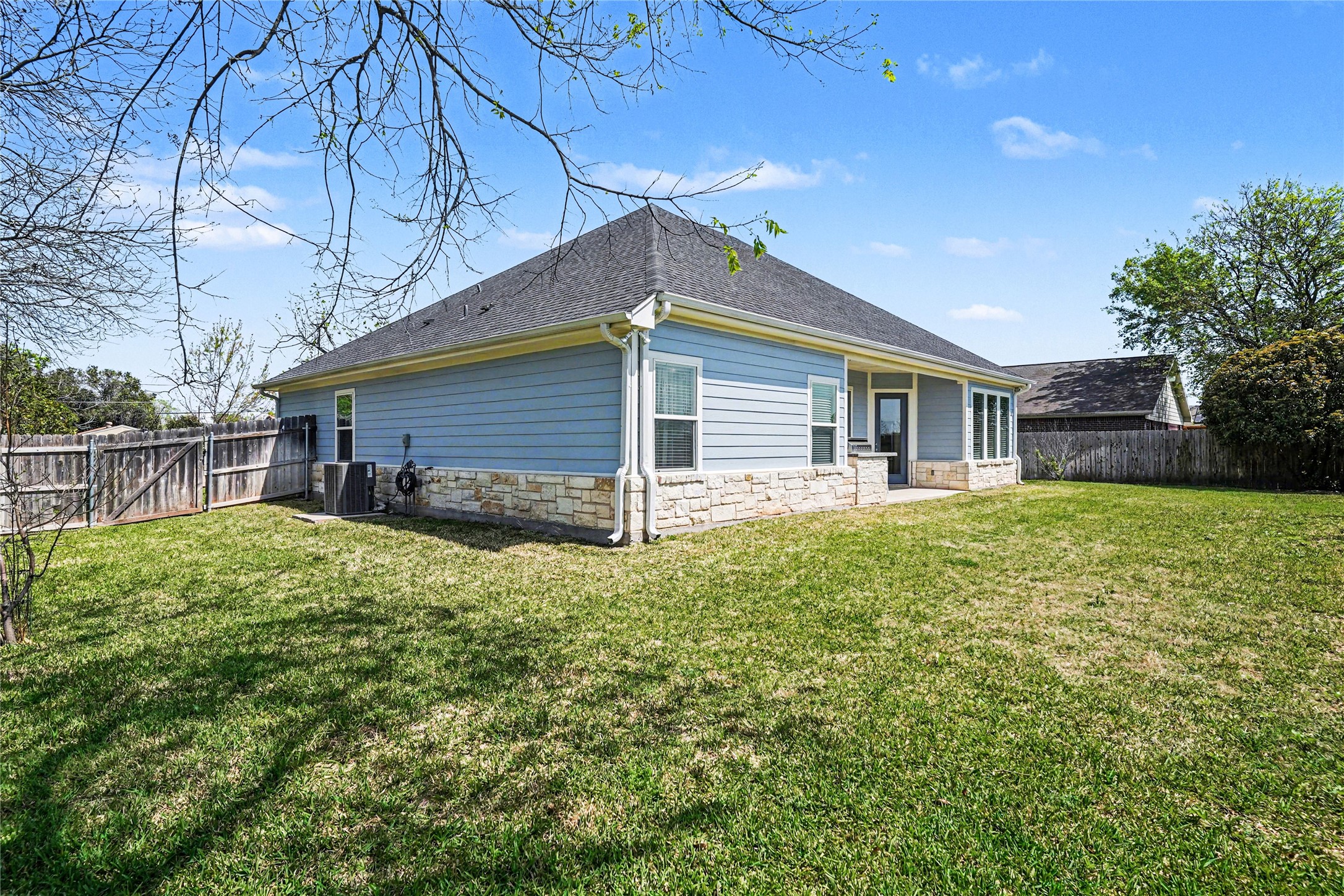 2425 S 16th Street Waco TX 76706