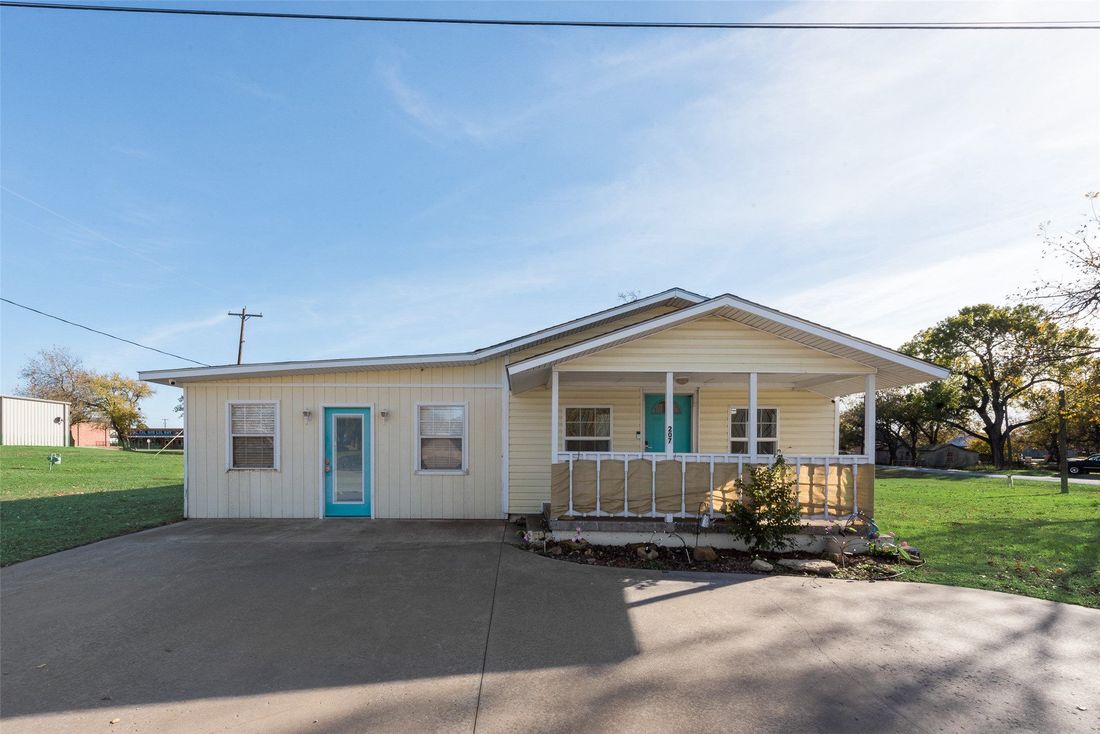 207 W Walnut Street Nocona TX 76255
