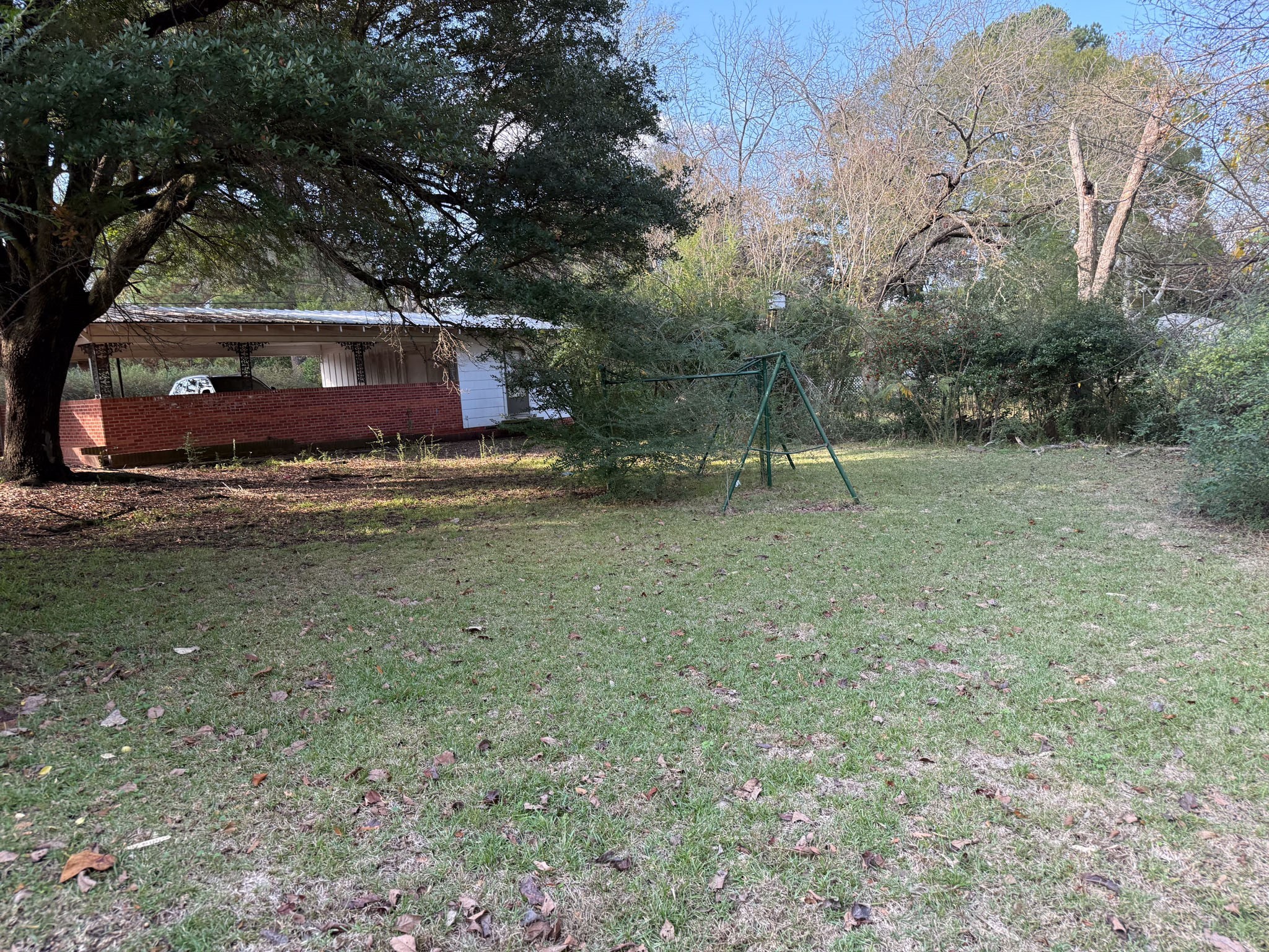 100 Smith Street Naples TX 75568