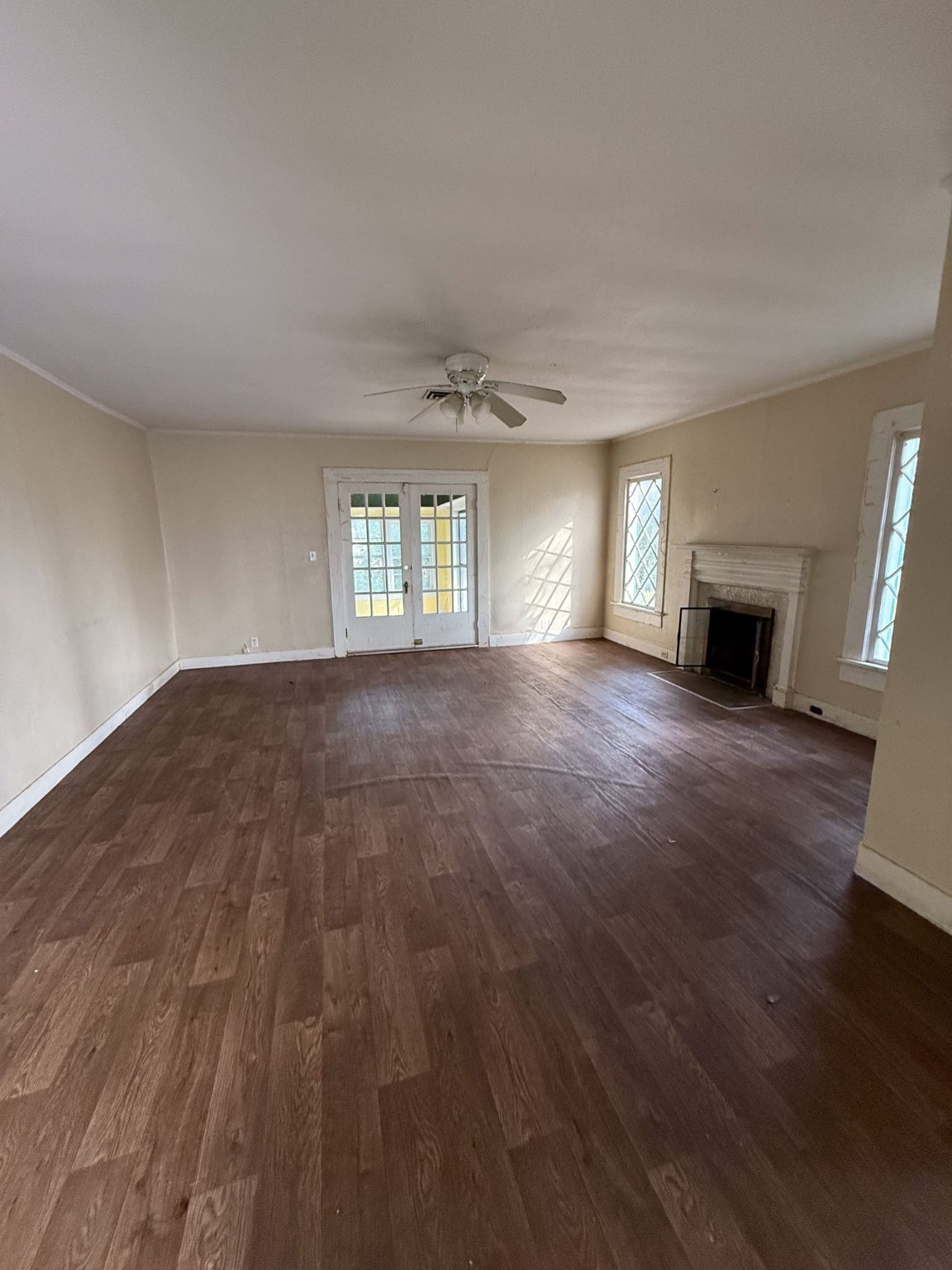100 Smith Street Naples TX 75568