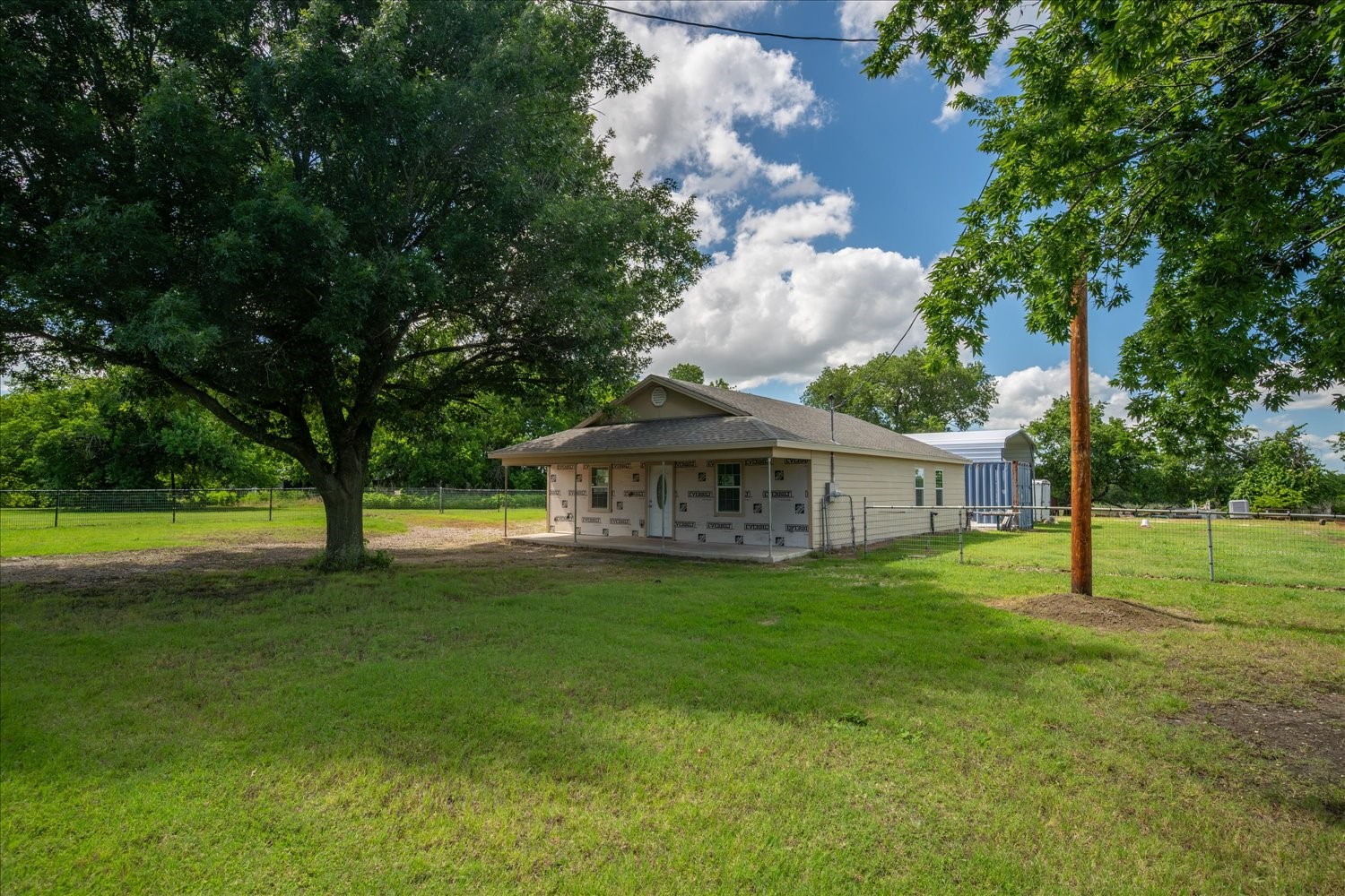 503 E Sanger Street Celeste TX 75423