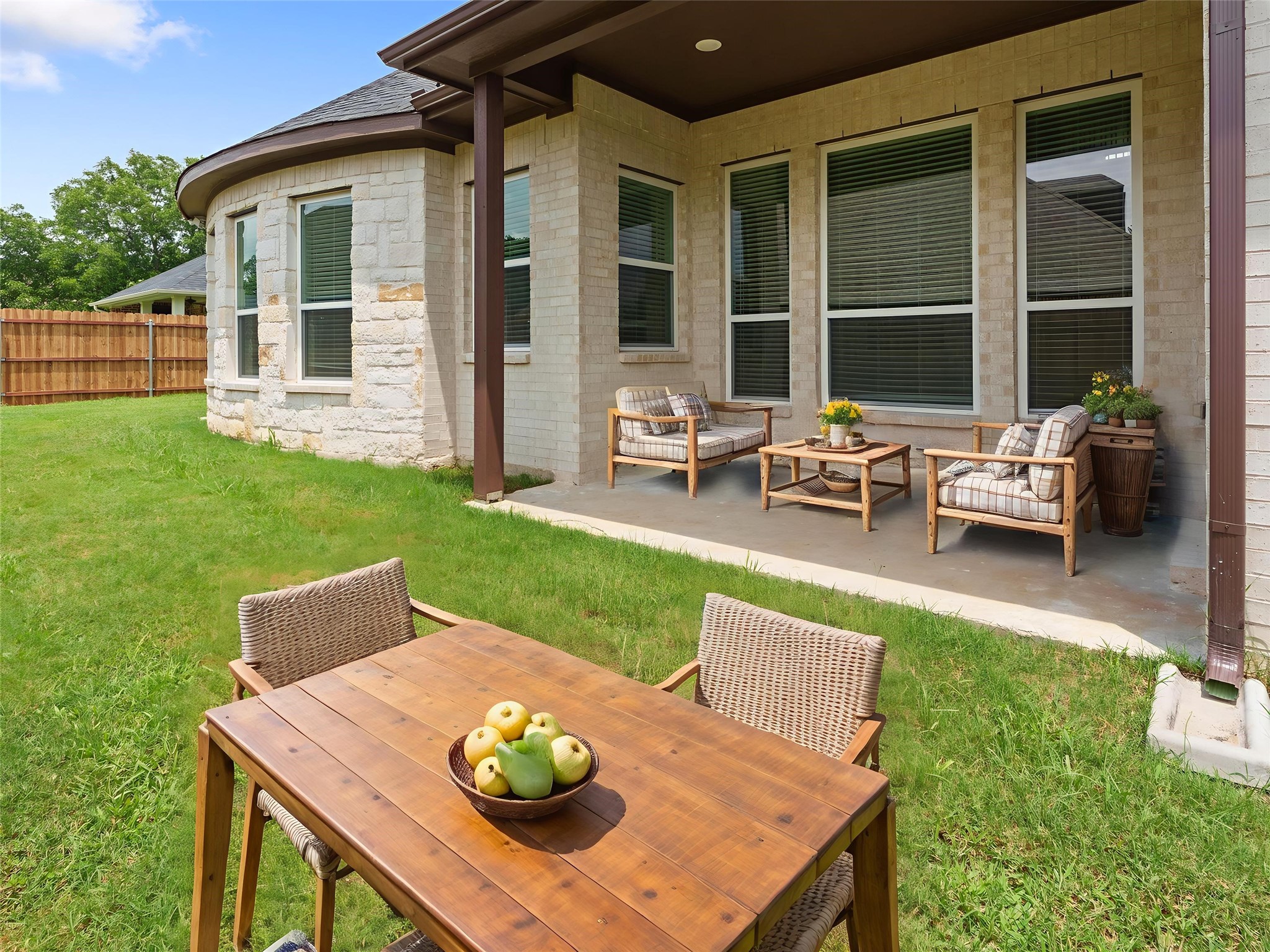 4318 Peachtree Lane Denison TX 75020