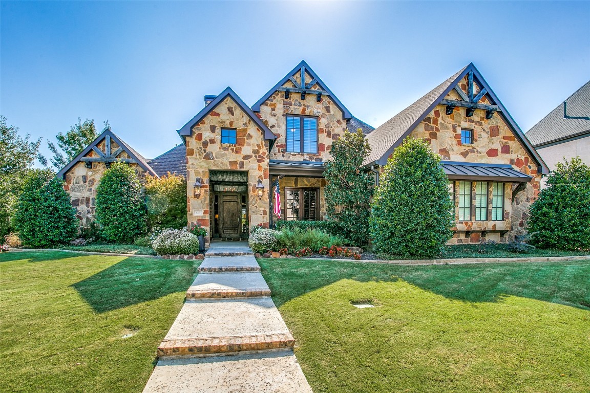 813 Pyrenees Drive Southlake TX 76092