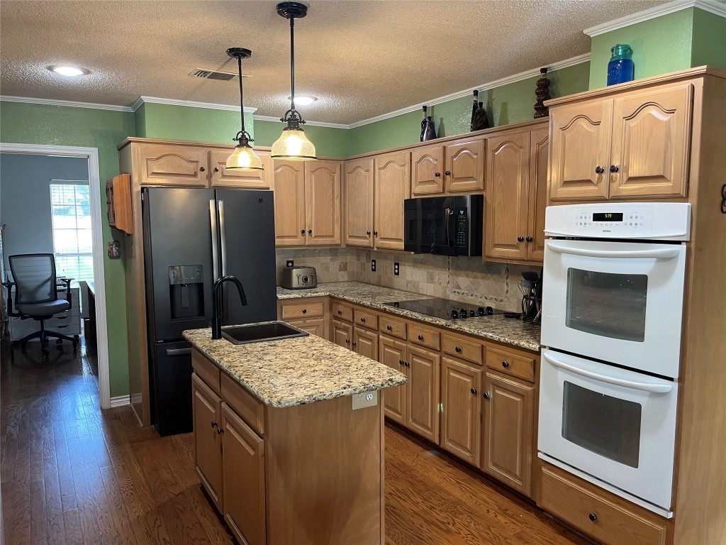 12 Lillis Park Circle Denison TX 75020
