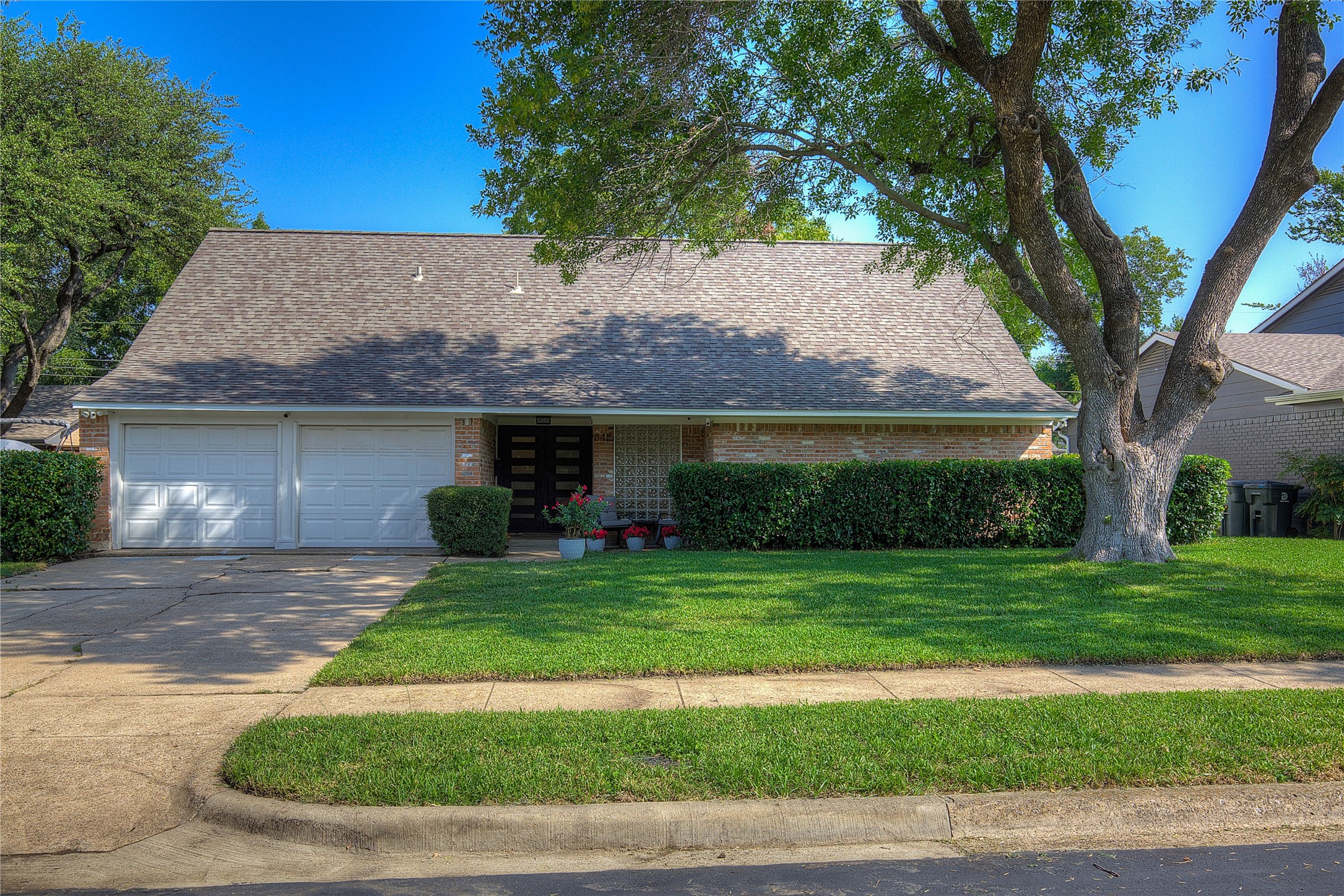 8415 Gladwood Lane Dallas TX 75243