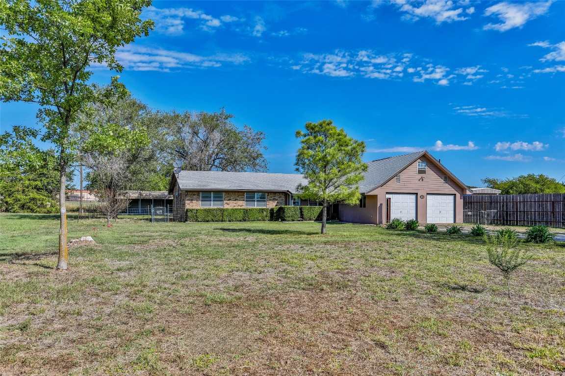 157 Mcdaniel Street Callisburg TX 76240