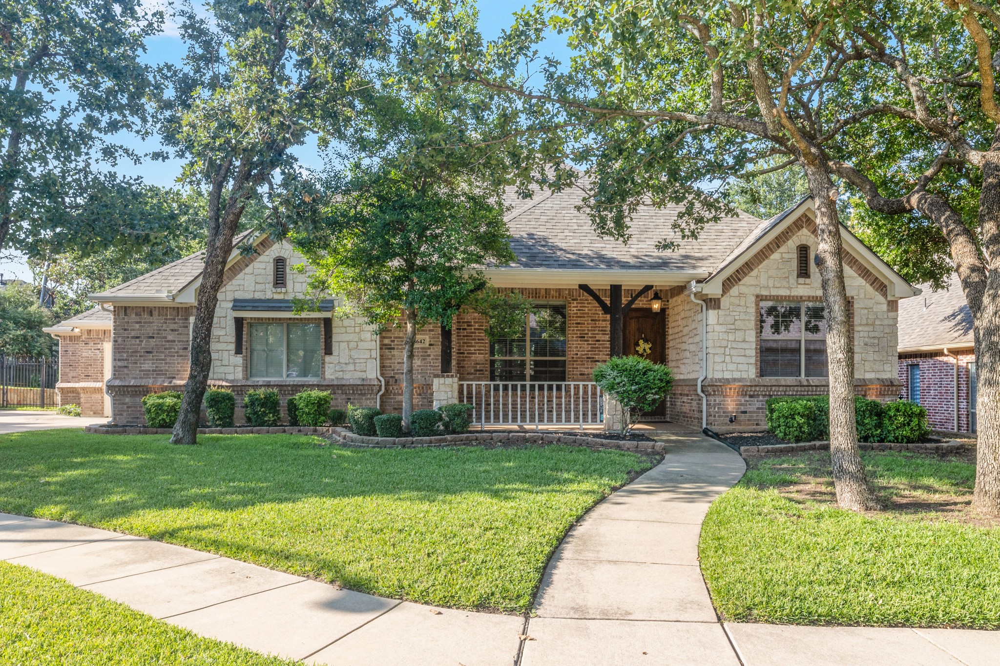 8642 Wavyleaf Lane North Richland Hills TX 76182