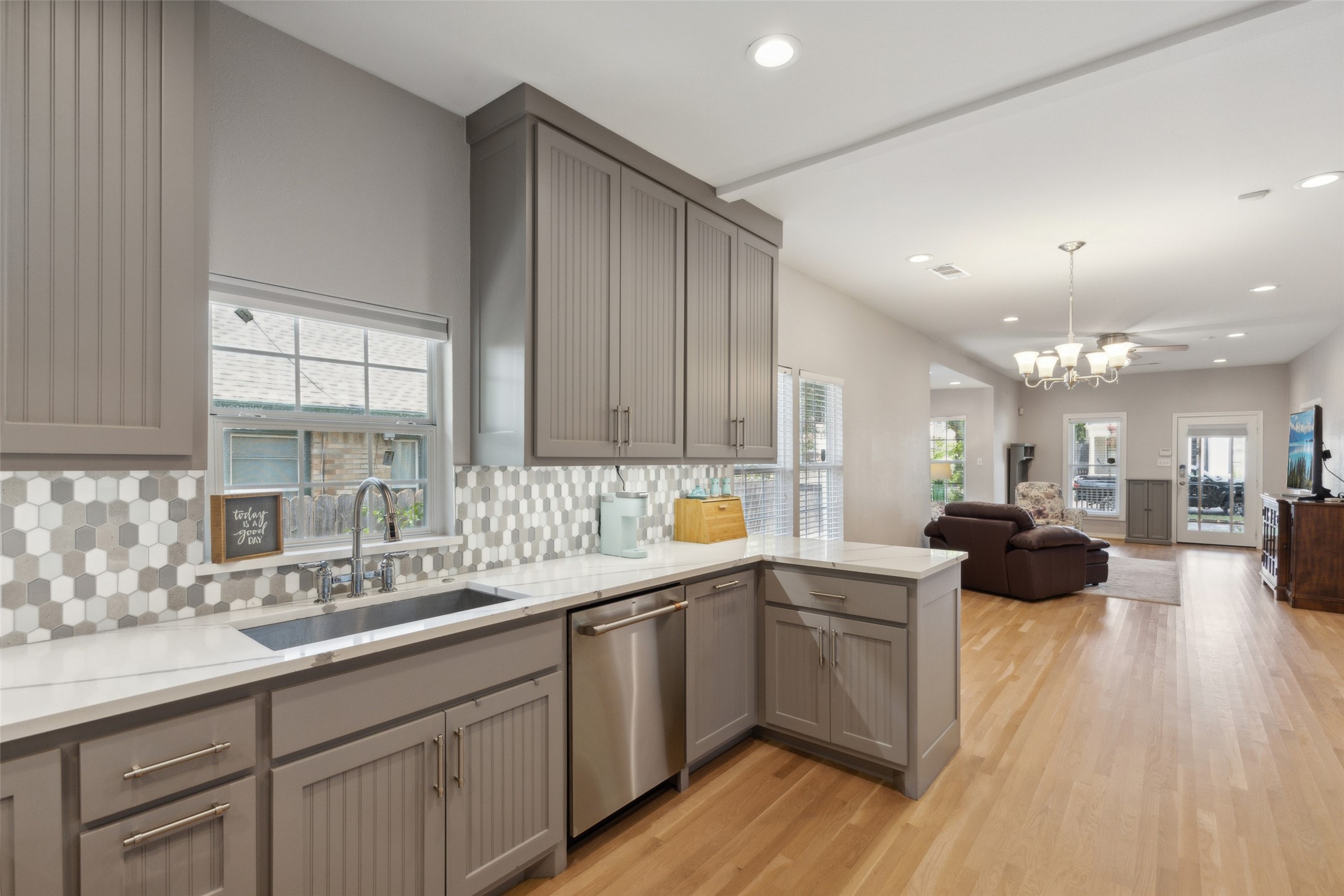 6100 Victor Street Dallas TX 75214