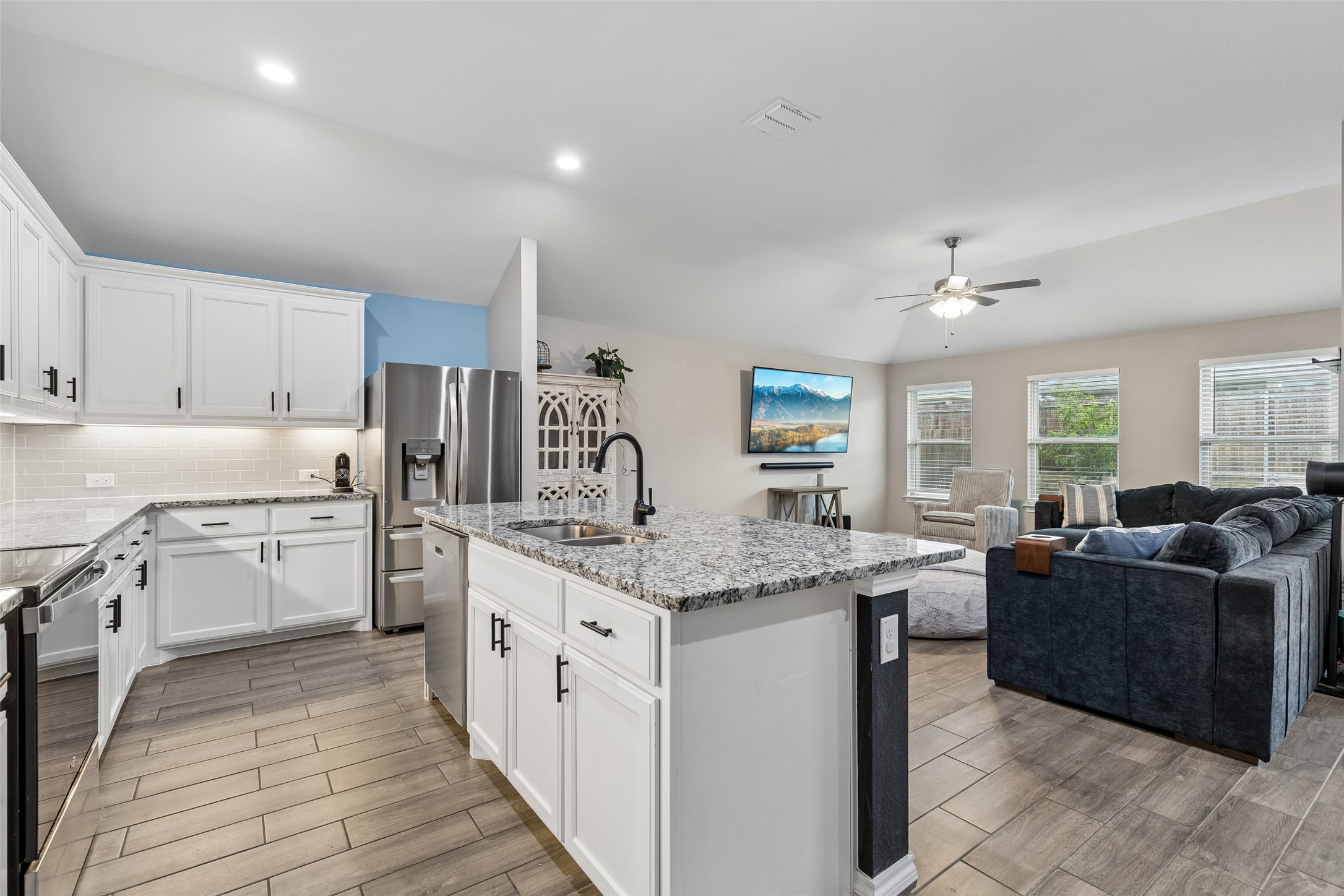 937 Burnet Lane Aubrey TX 76227