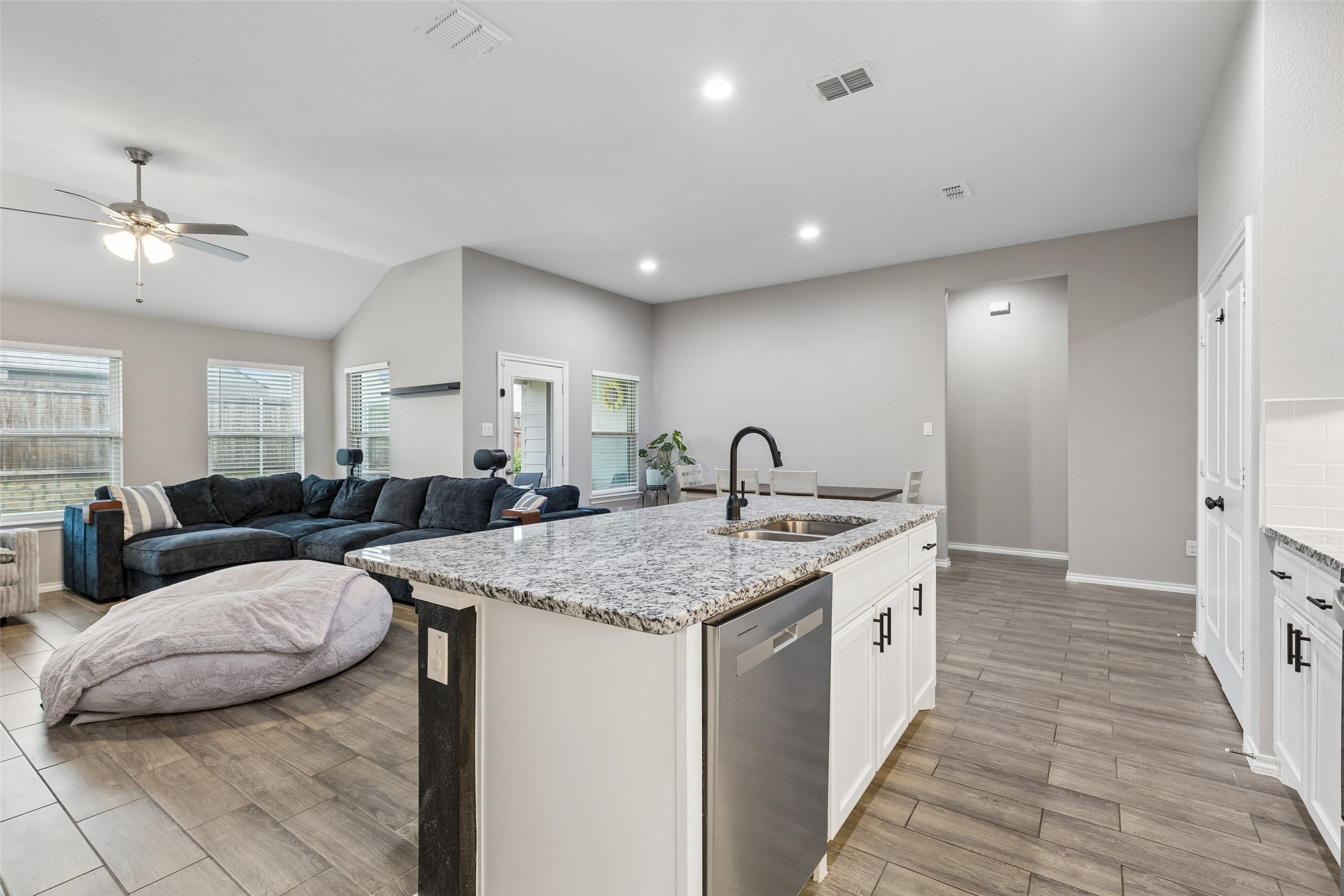 937 Burnet Lane Aubrey TX 76227
