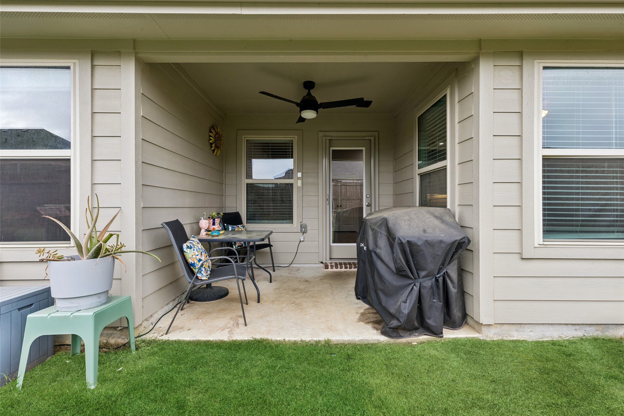 937 Burnet Lane Aubrey TX 76227