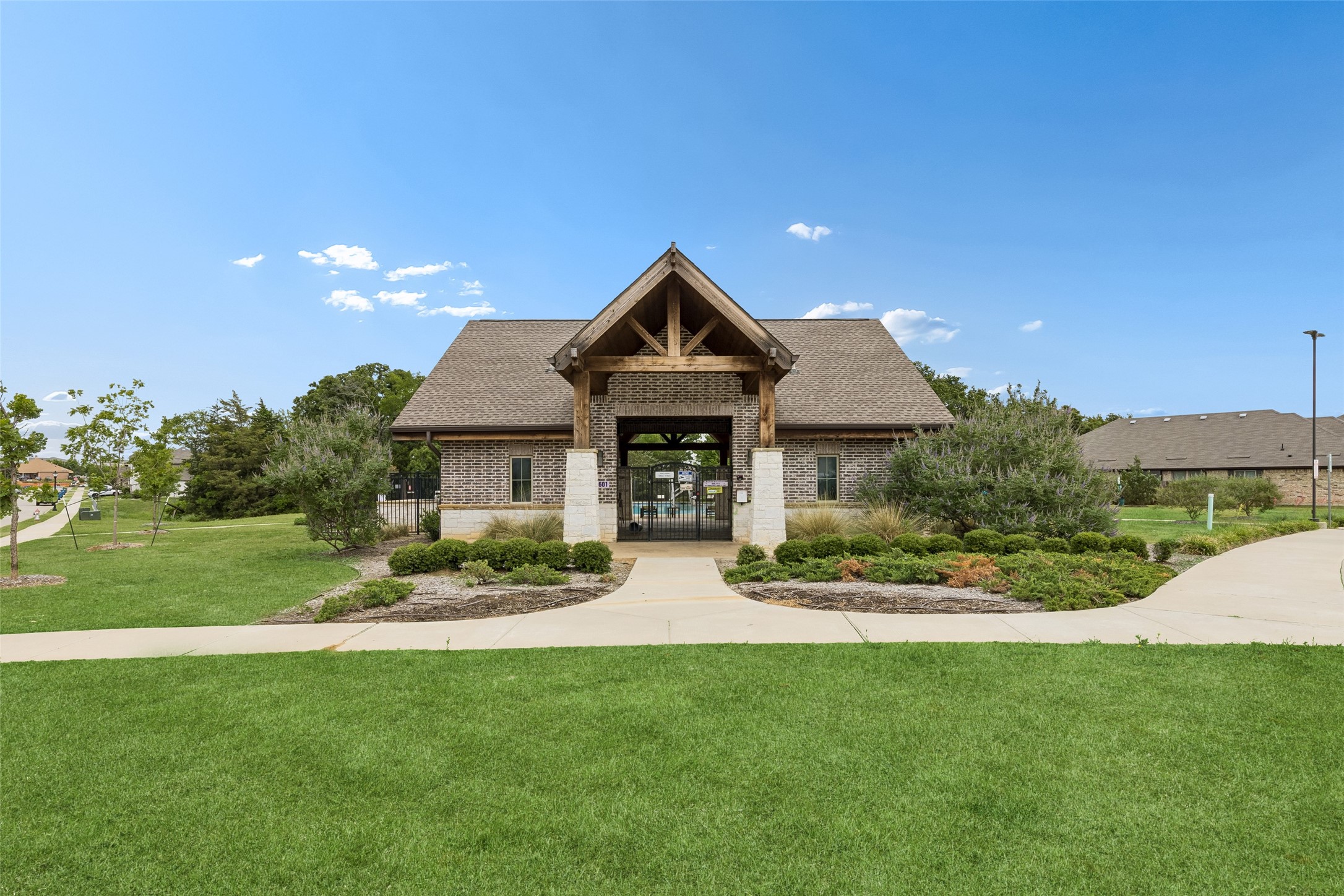 937 Burnet Lane Aubrey TX 76227