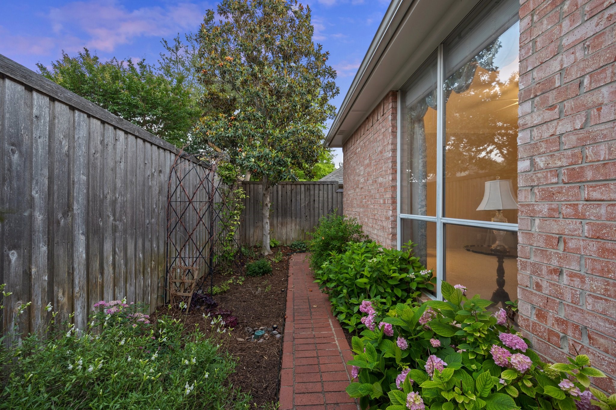 14624 Lakecrest Drive Addison TX 75001