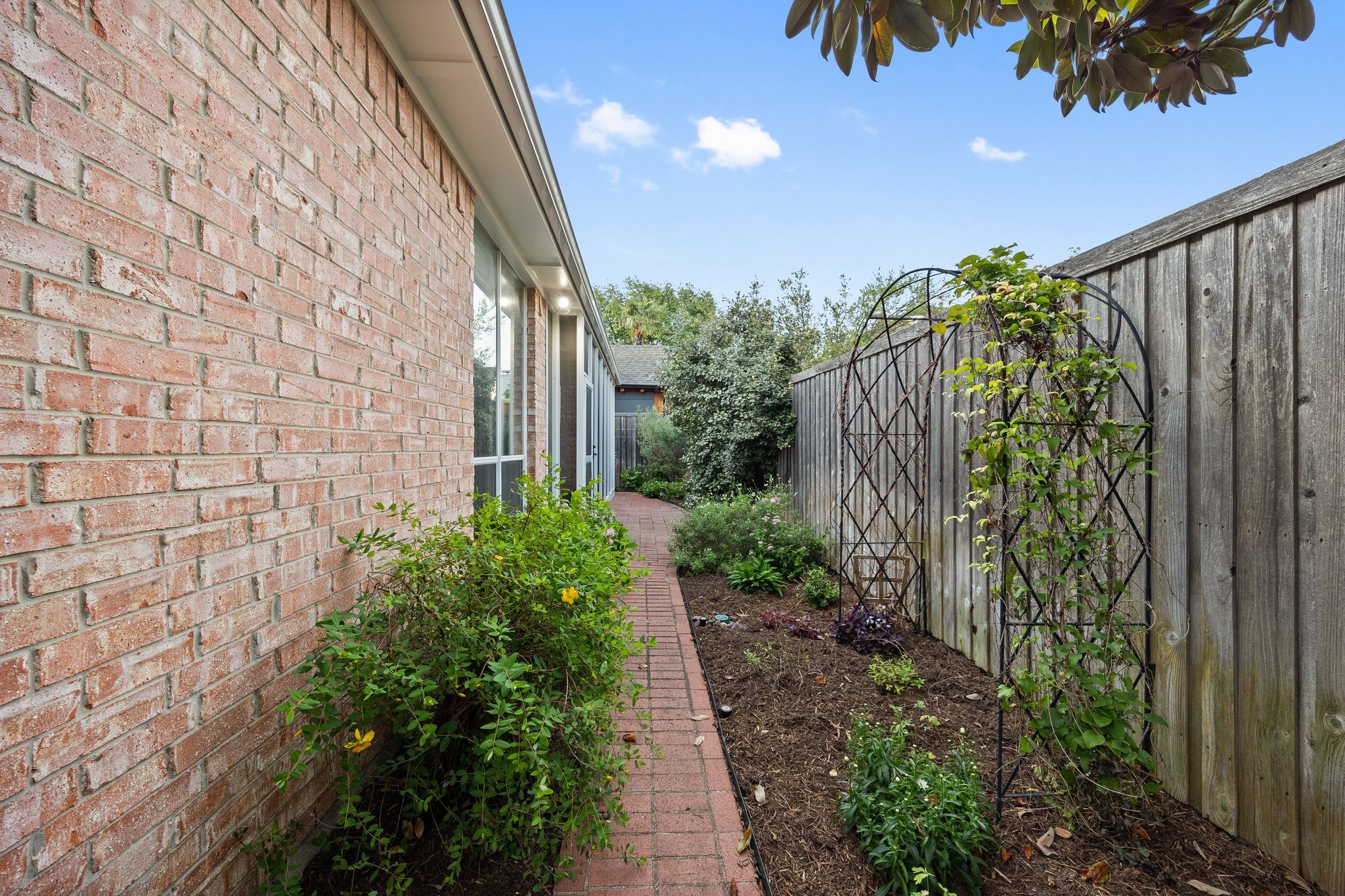 14624 Lakecrest Drive Addison TX 75001