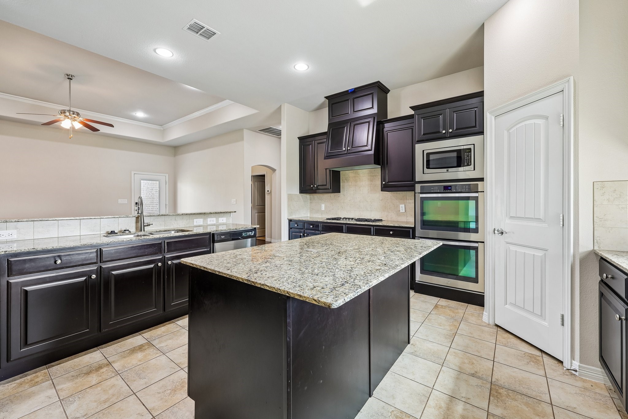 5520 Littlefield Drive Dish TX 76247