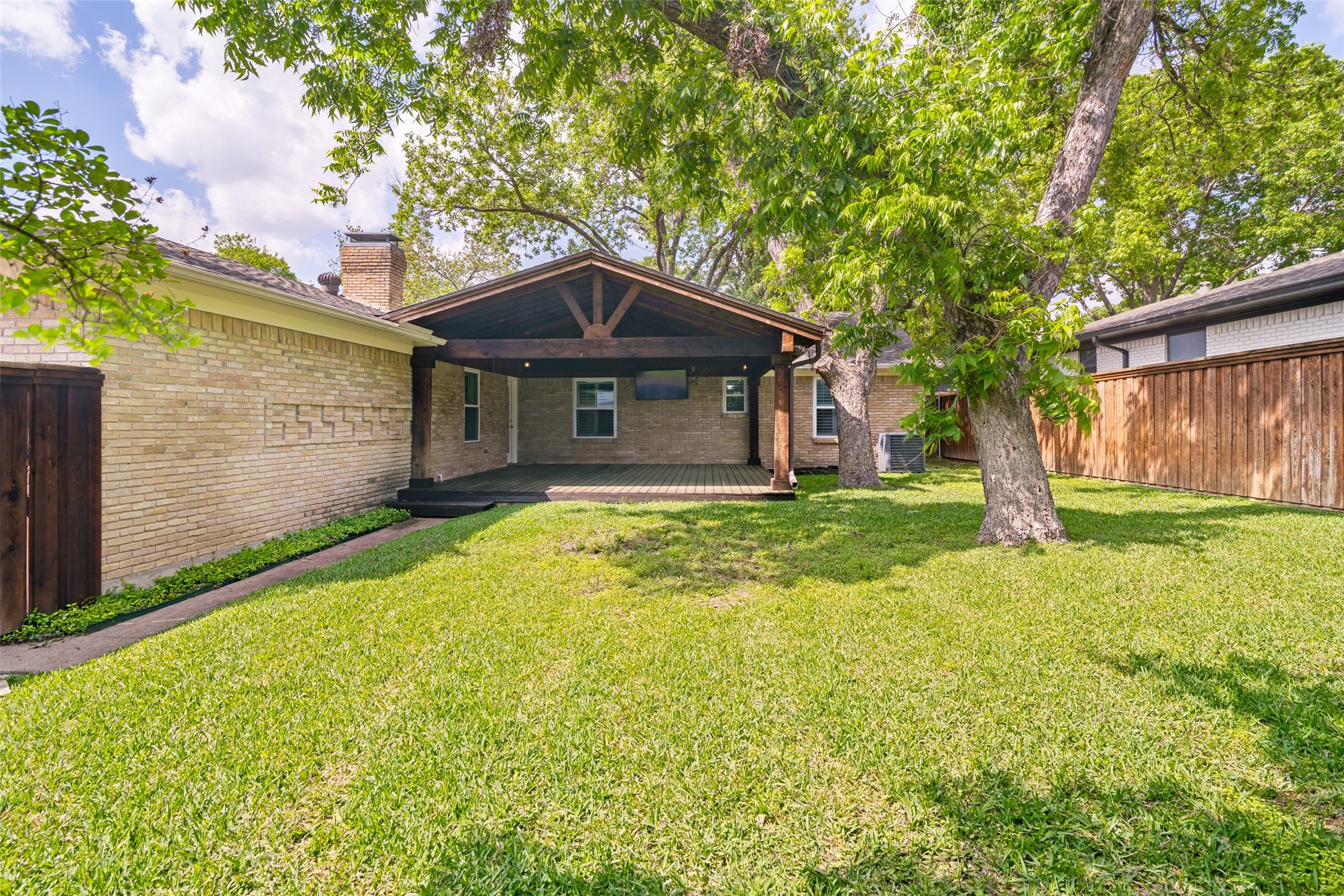 10950 Scotsmeadow Drive Dallas TX 75218