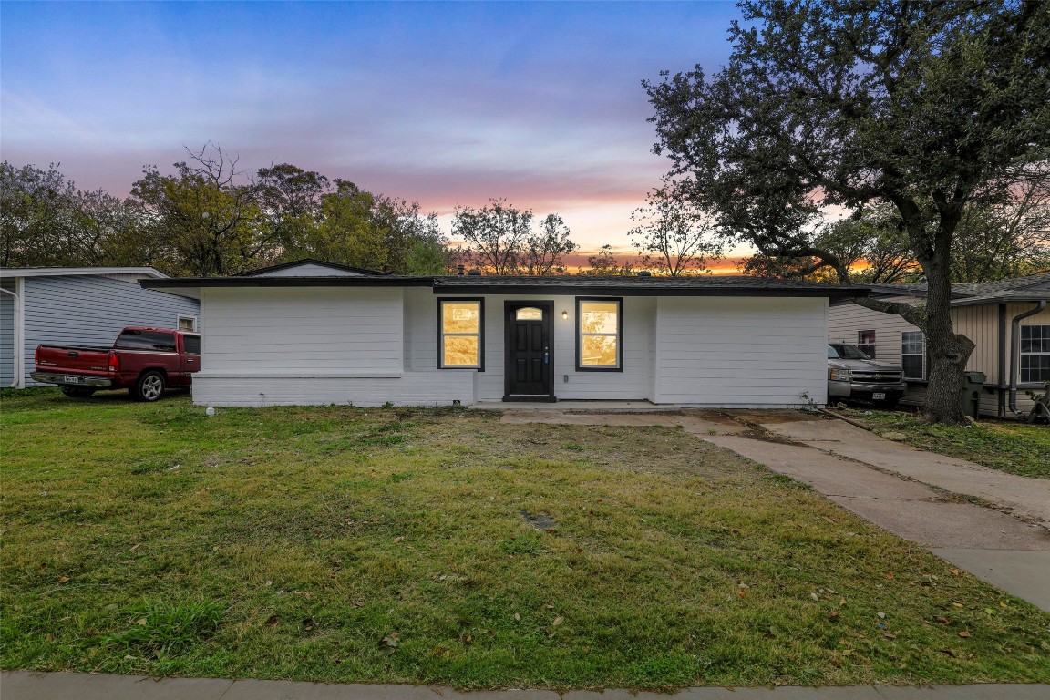 908 E Inwood Drive Arlington TX 76010