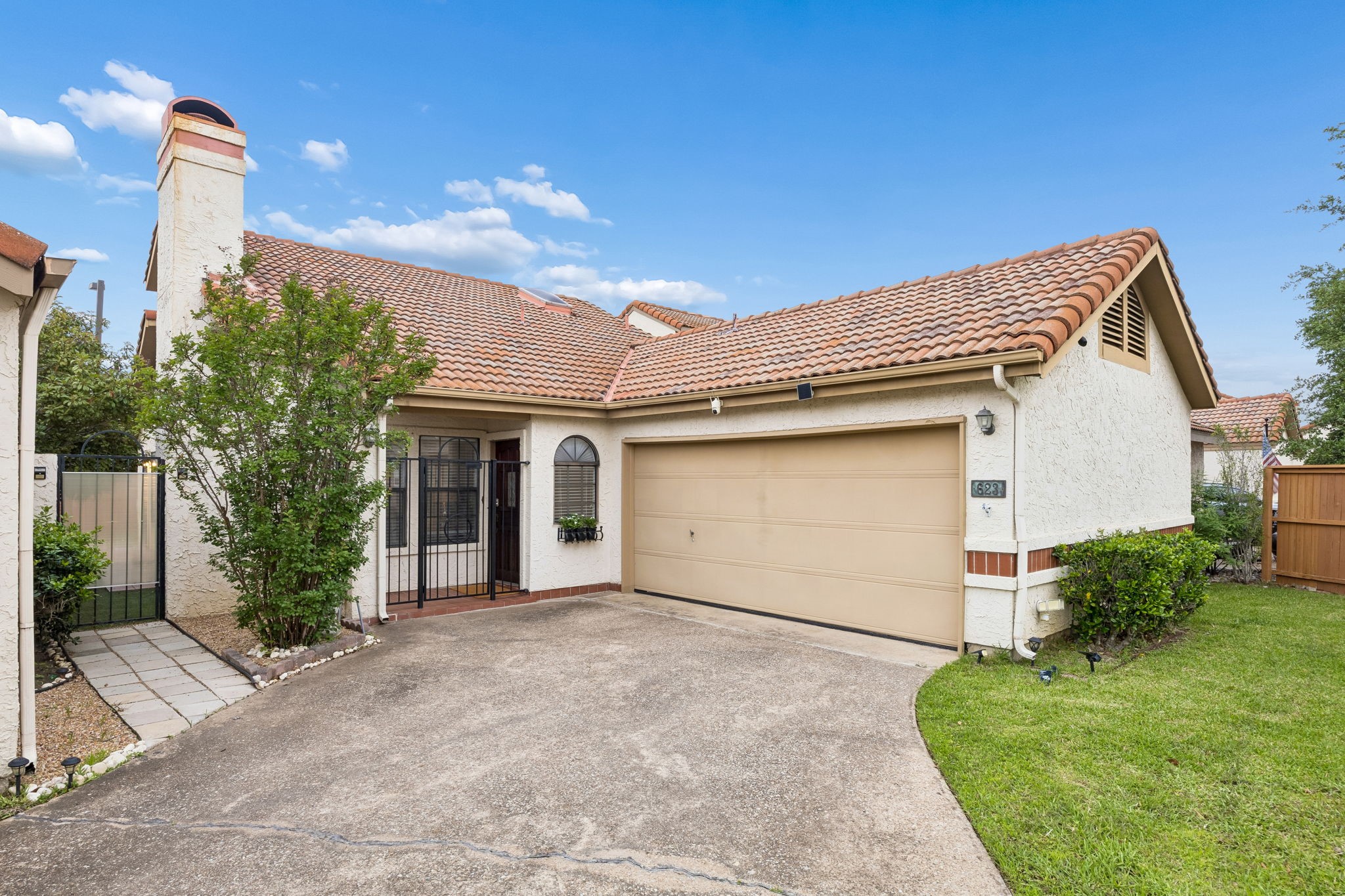 623 Rancho Circle Irving TX 75063