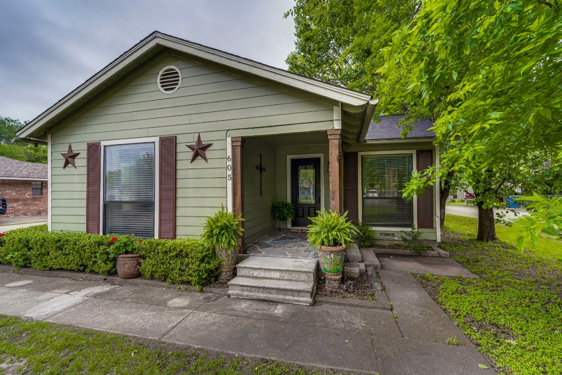 605 Creechville Road Ennis TX 75119