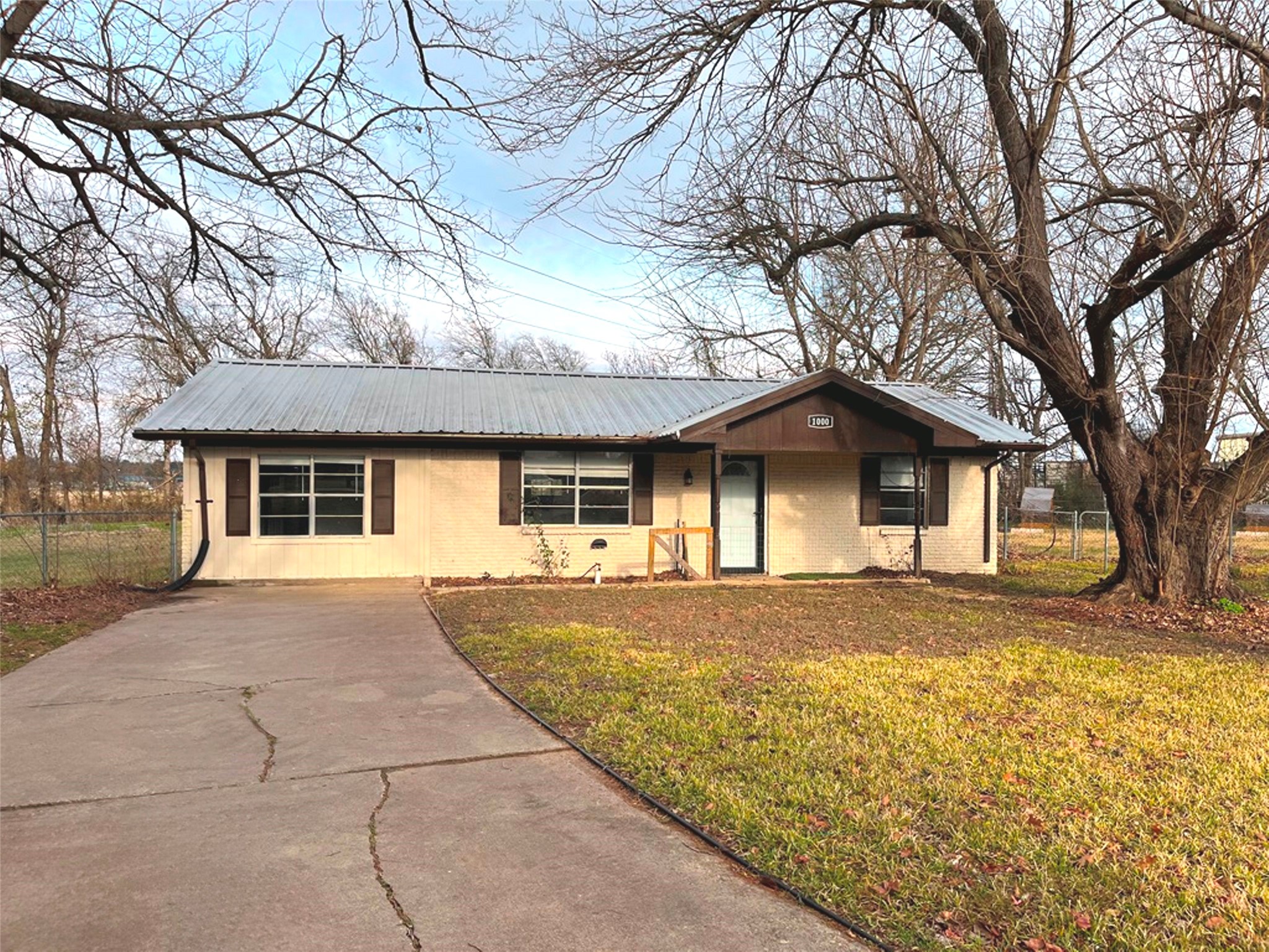 1000 S Andrea Drive Mabank TX 75147