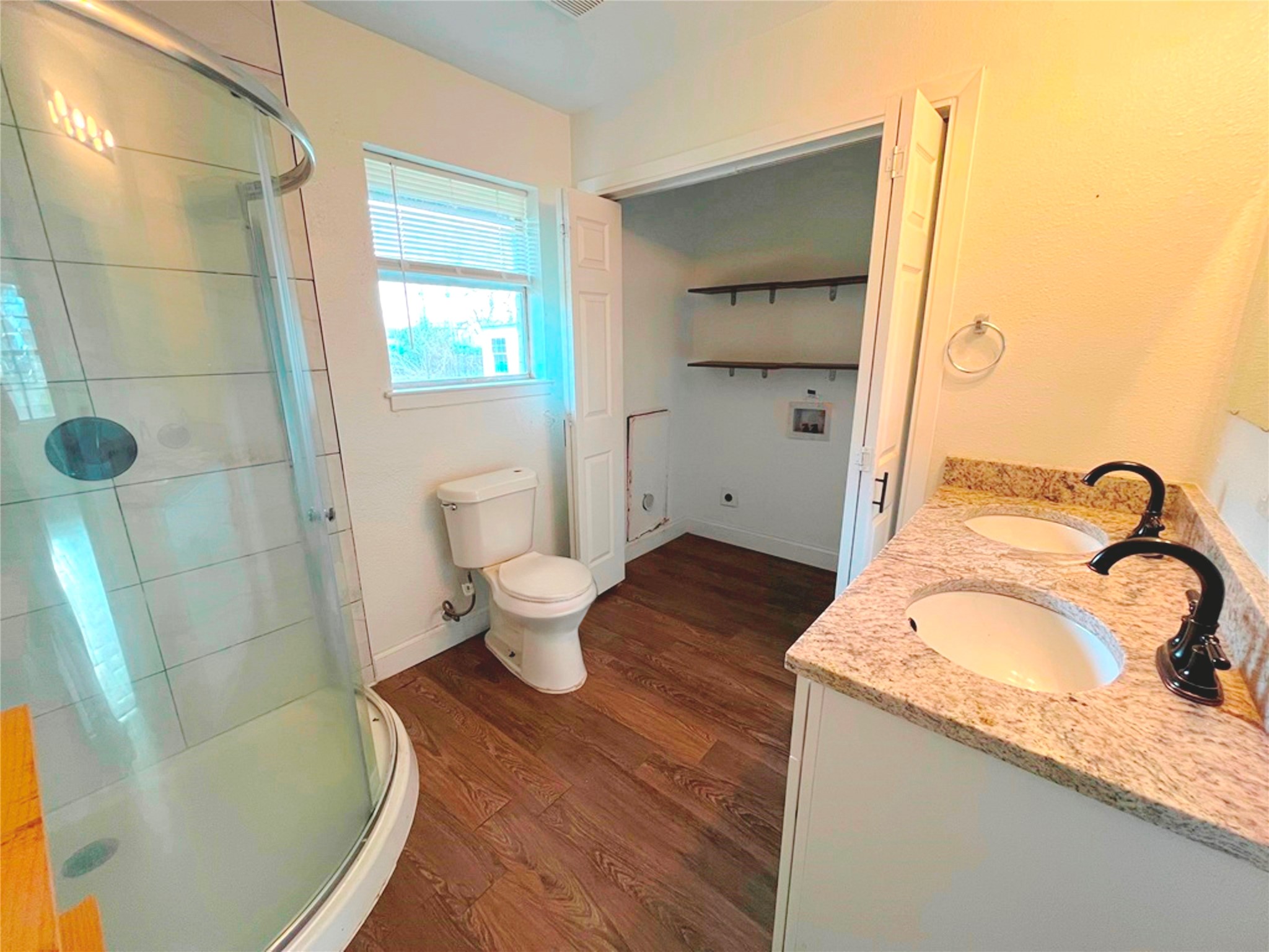 1000 S Andrea Drive Mabank TX 75147