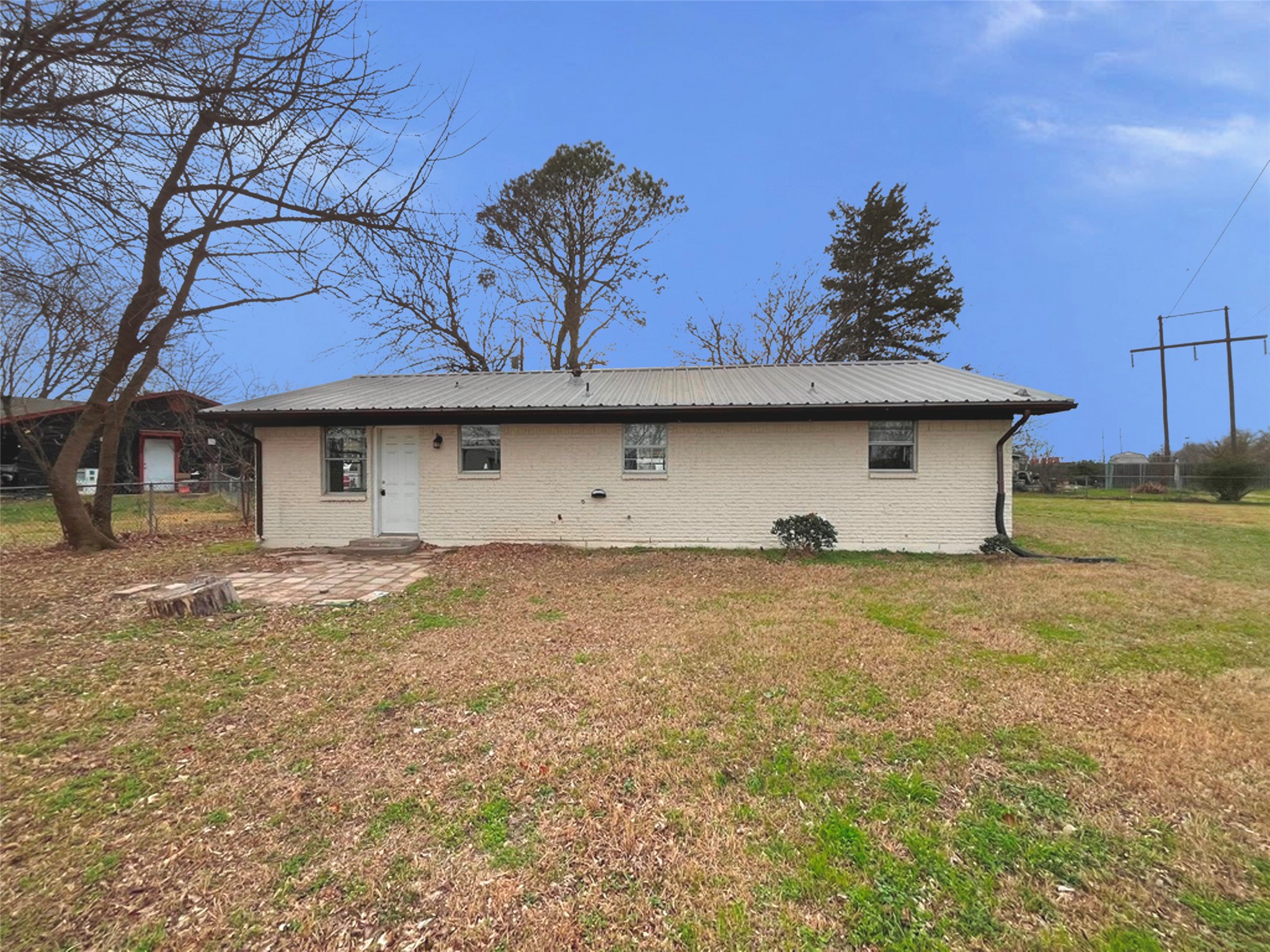 1000 S Andrea Drive Mabank TX 75147