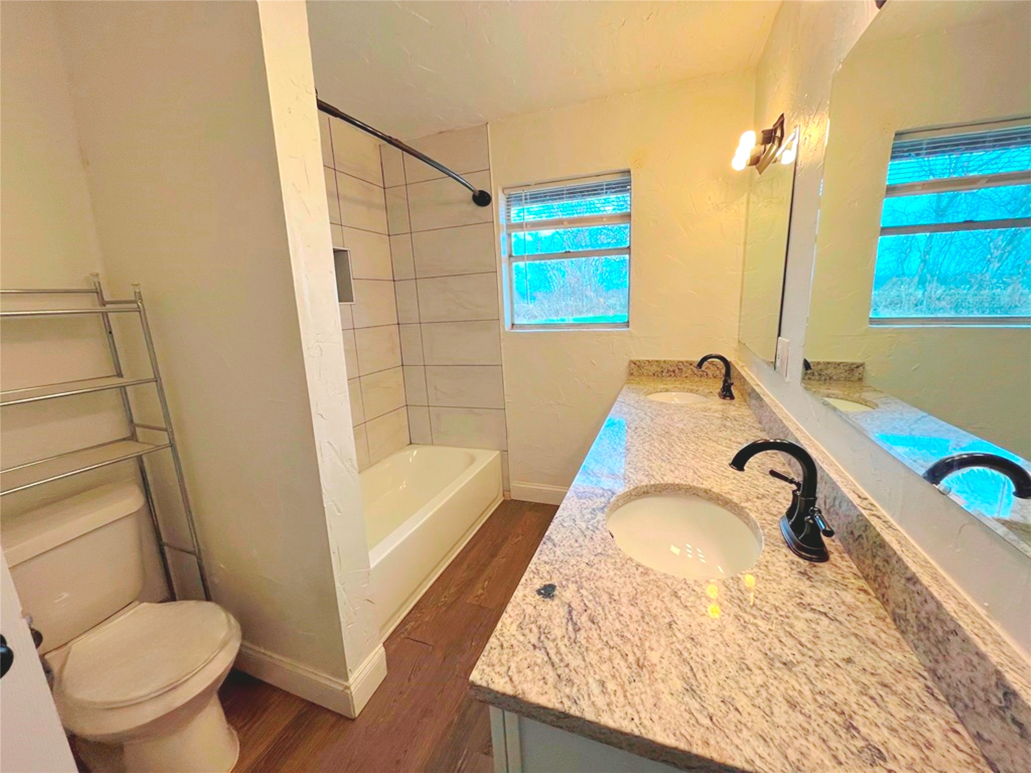 1000 S Andrea Drive Mabank TX 75147