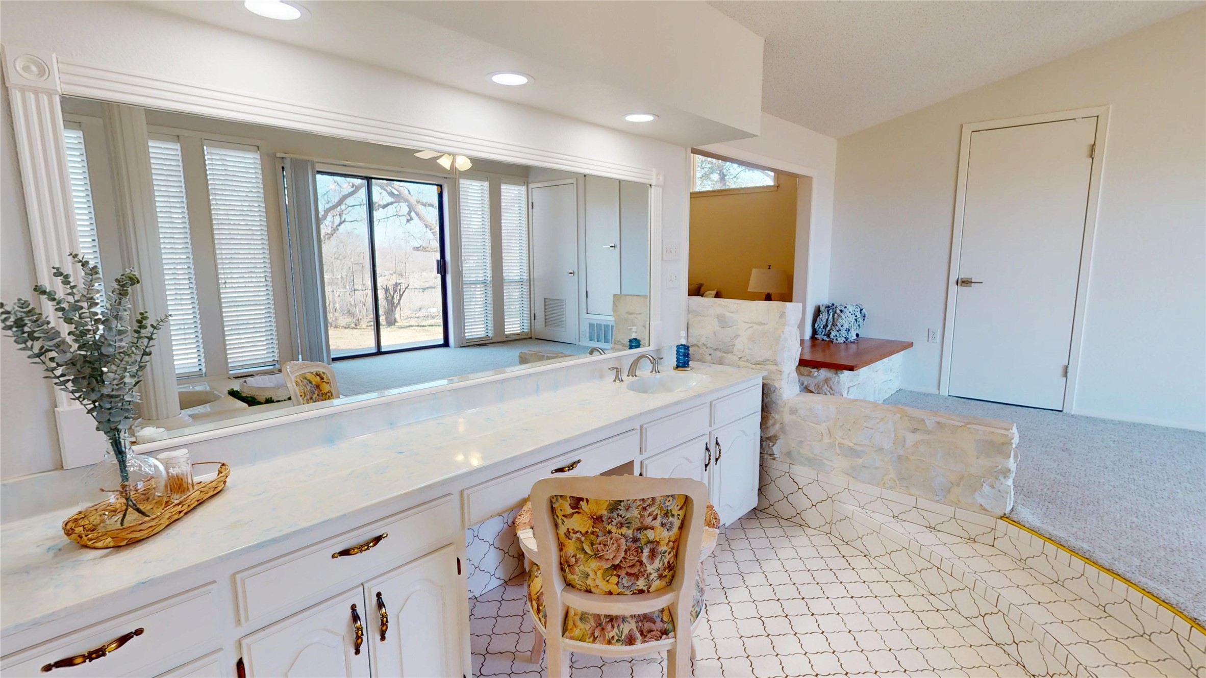 1124 W 6th Brady TX 76825